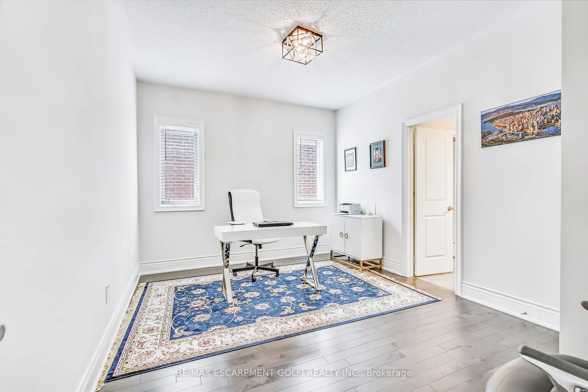39 Avanti Crescent