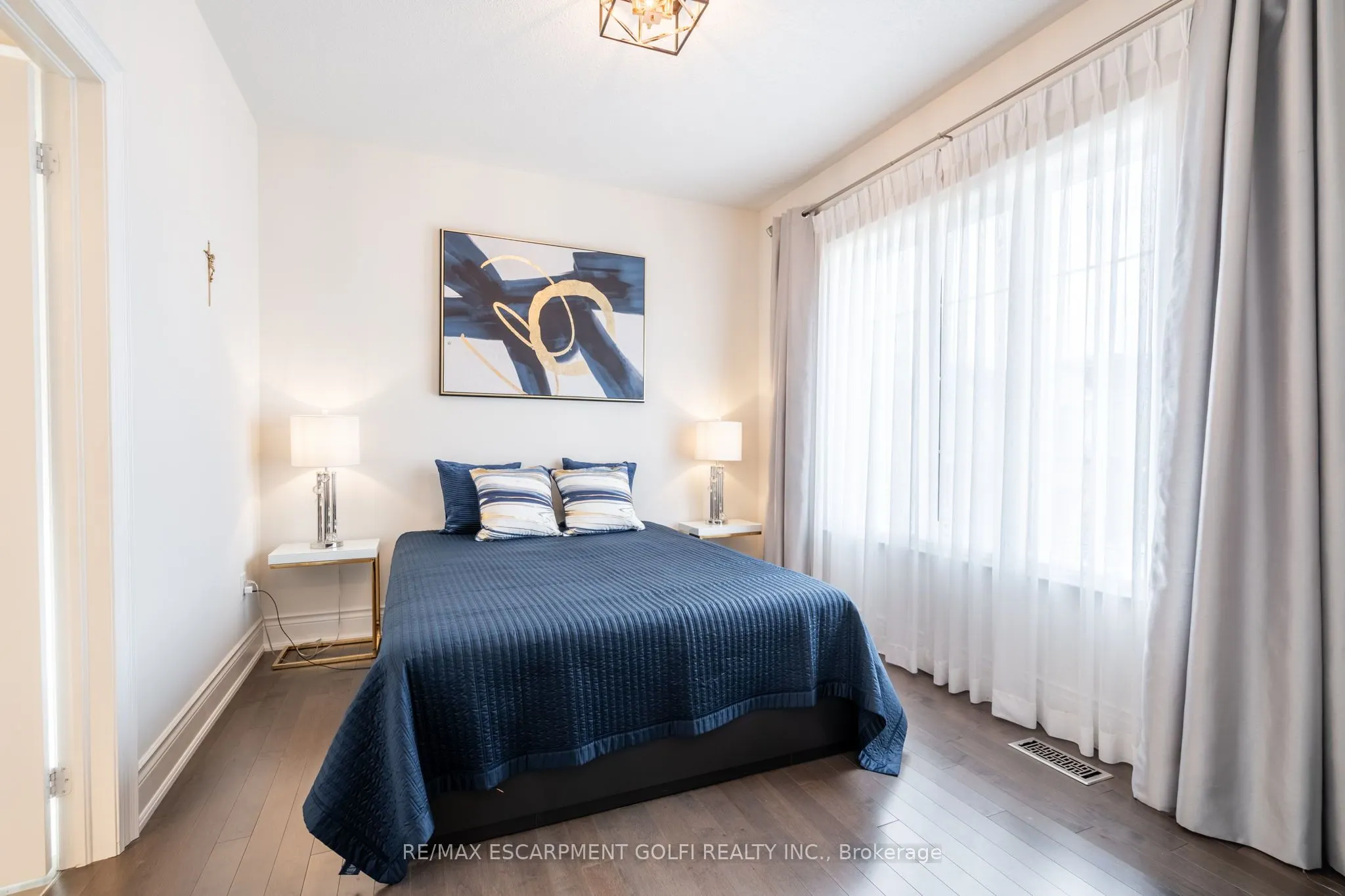 39 Avanti Crescent