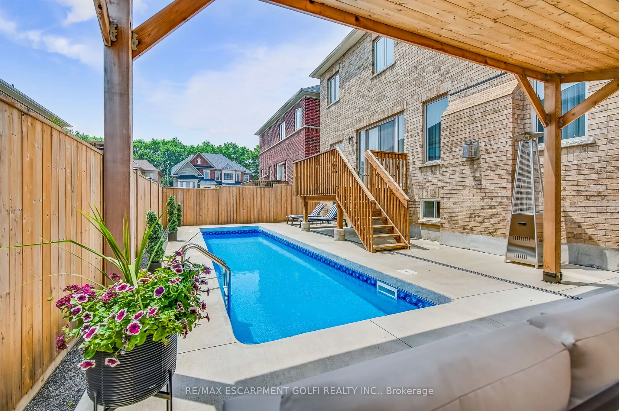 39 Avanti Crescent
