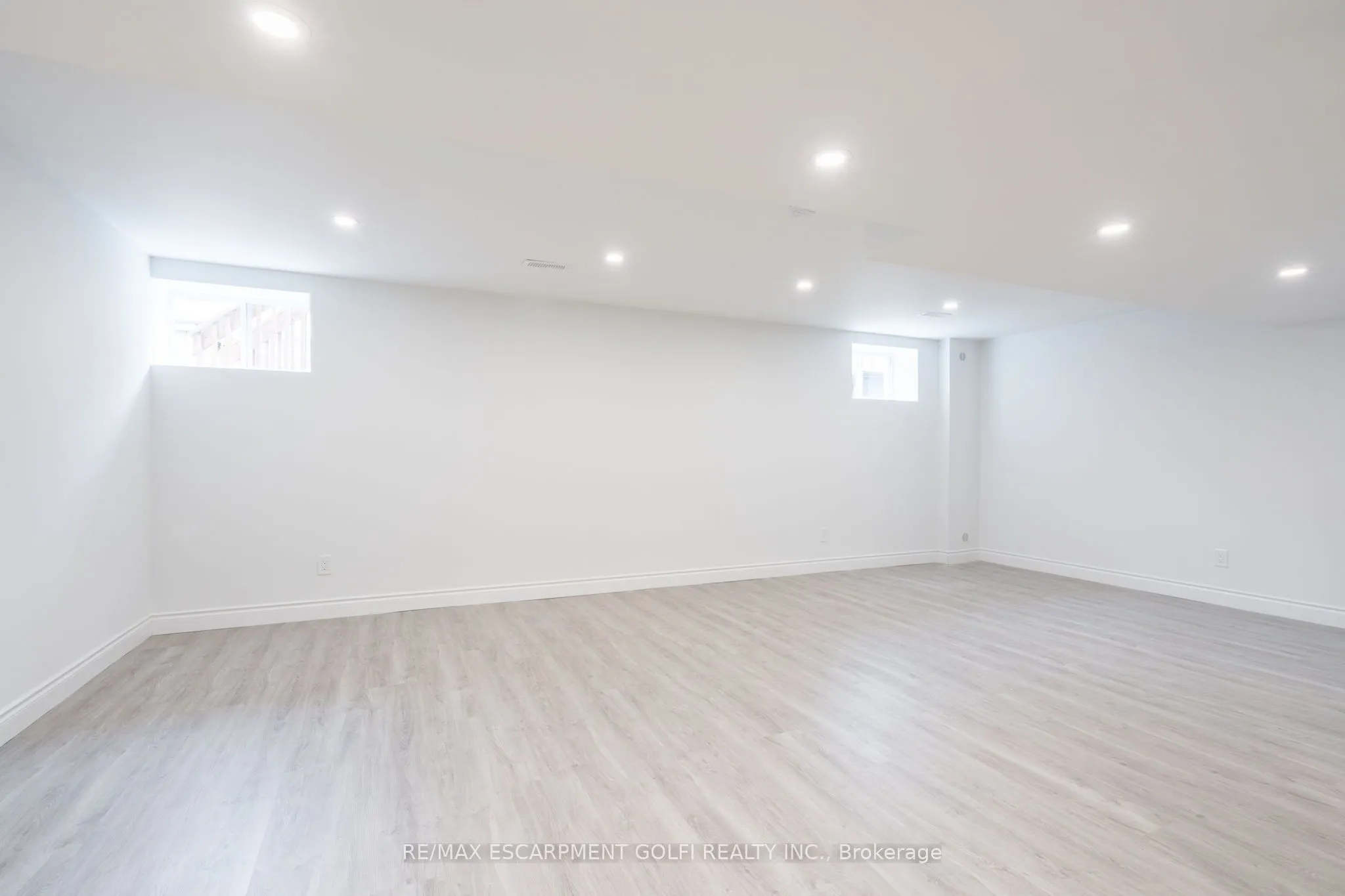39 Avanti Crescent