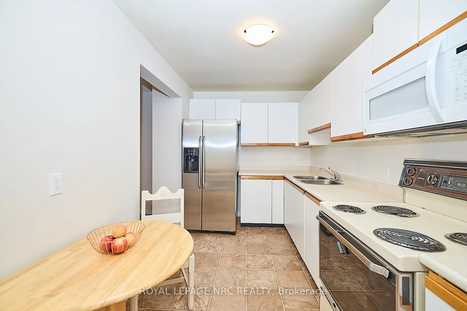 5 NIAGARA Street, #201
