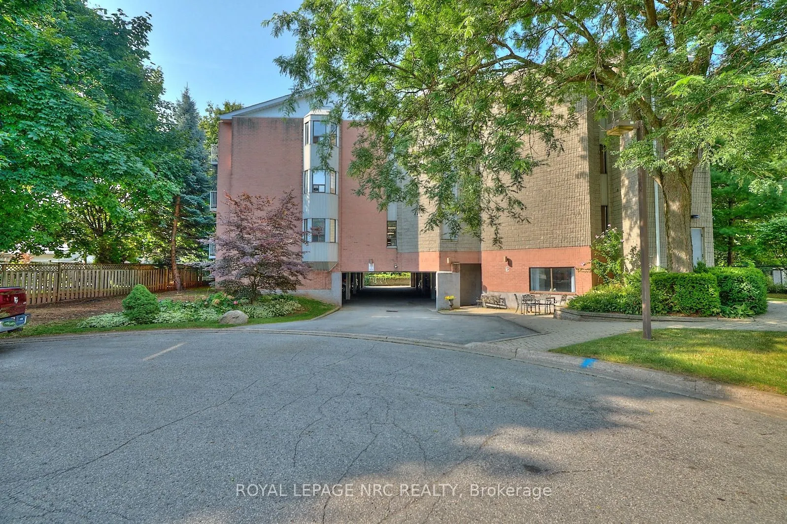 5 NIAGARA Street, #201