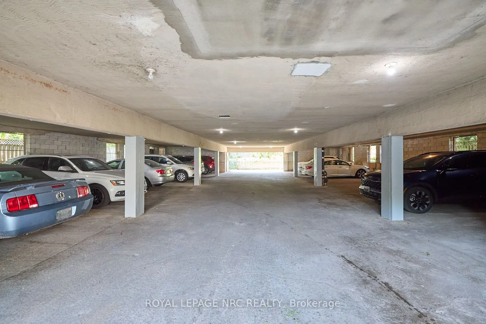 5 NIAGARA Street, #201