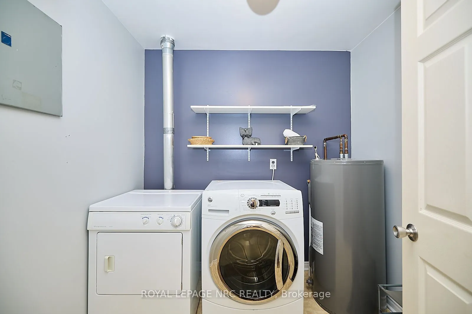 5 NIAGARA Street, #201