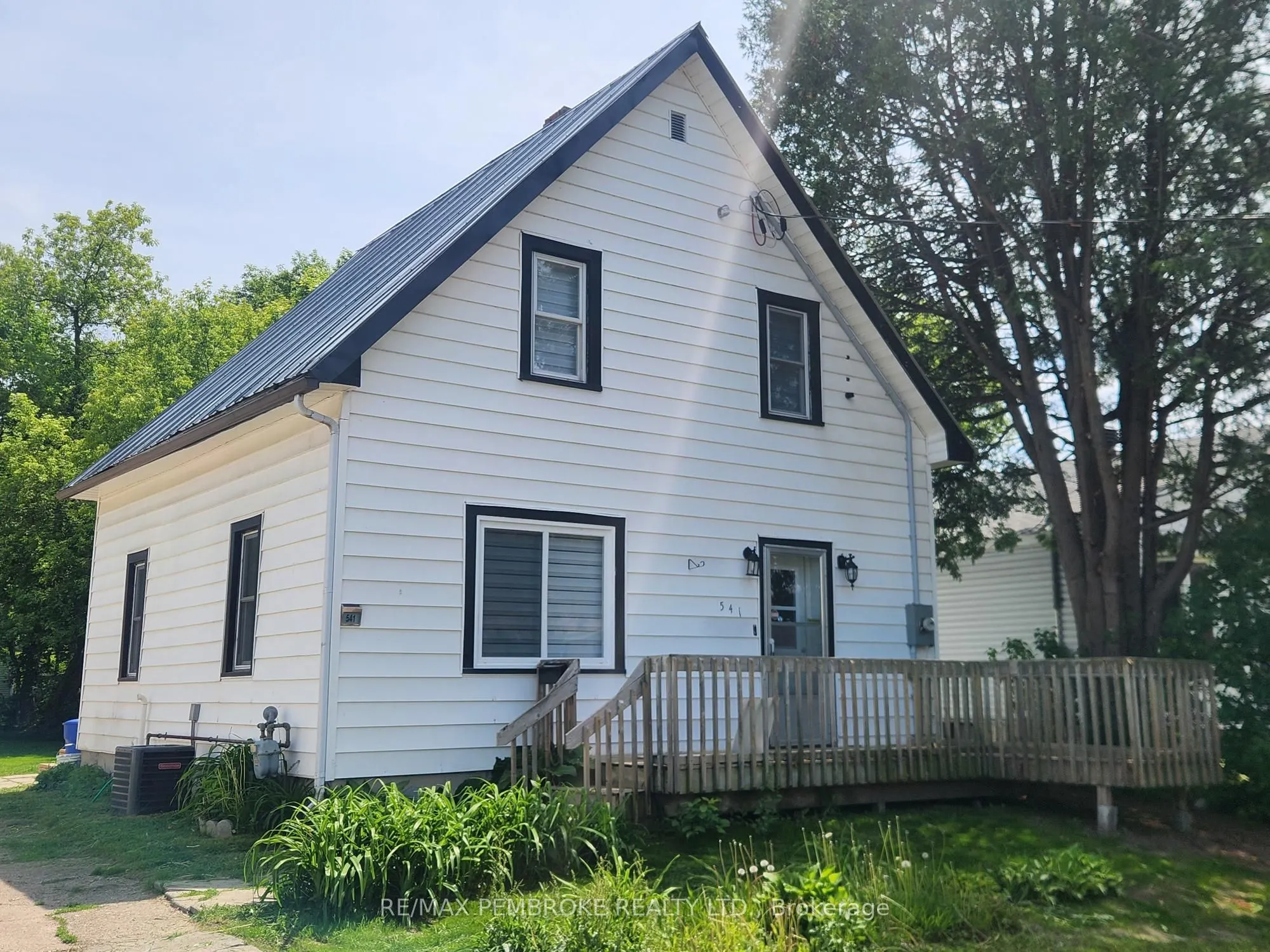 541 Giroux Street
