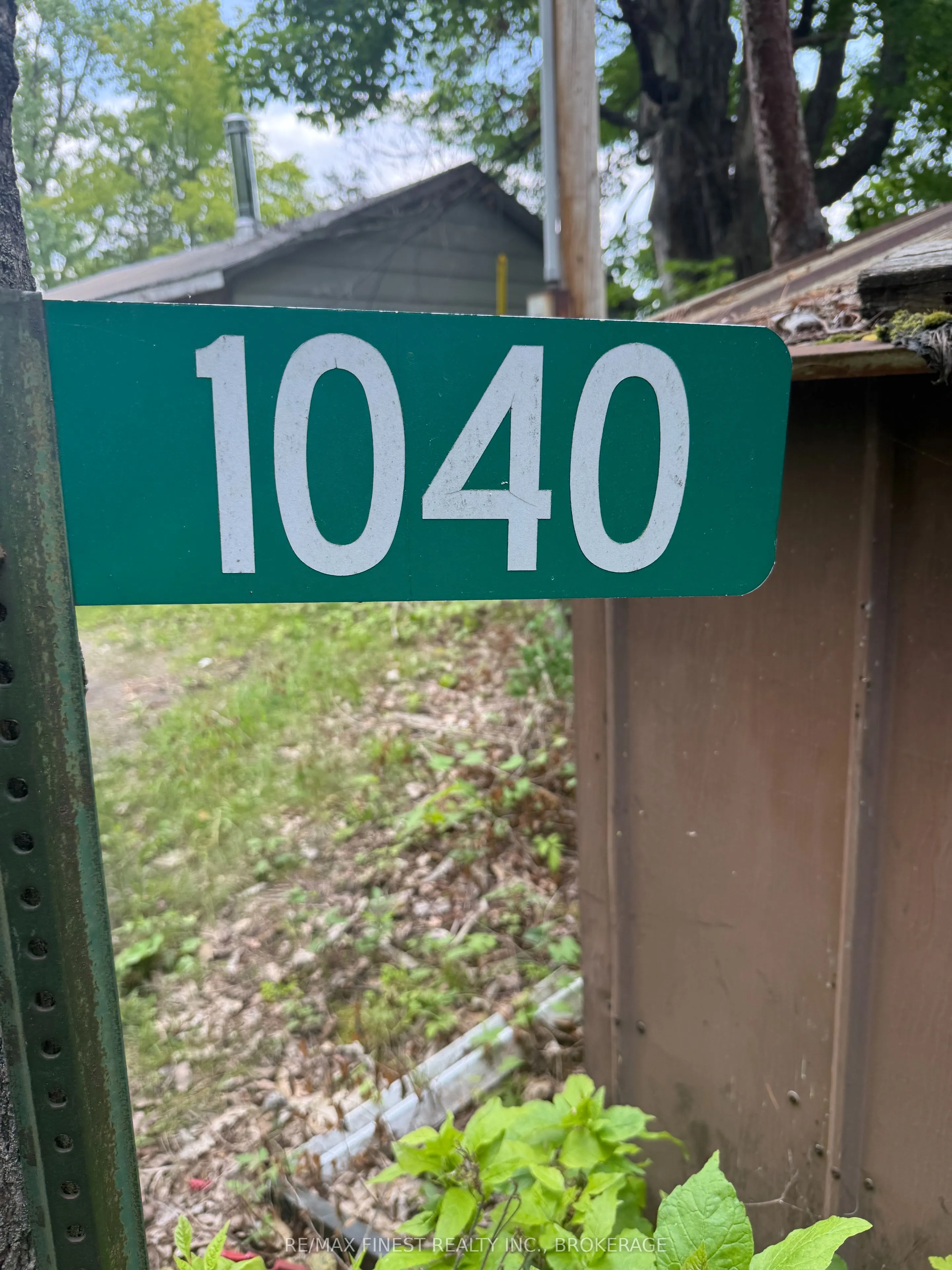 1040 Buckhorn Lane