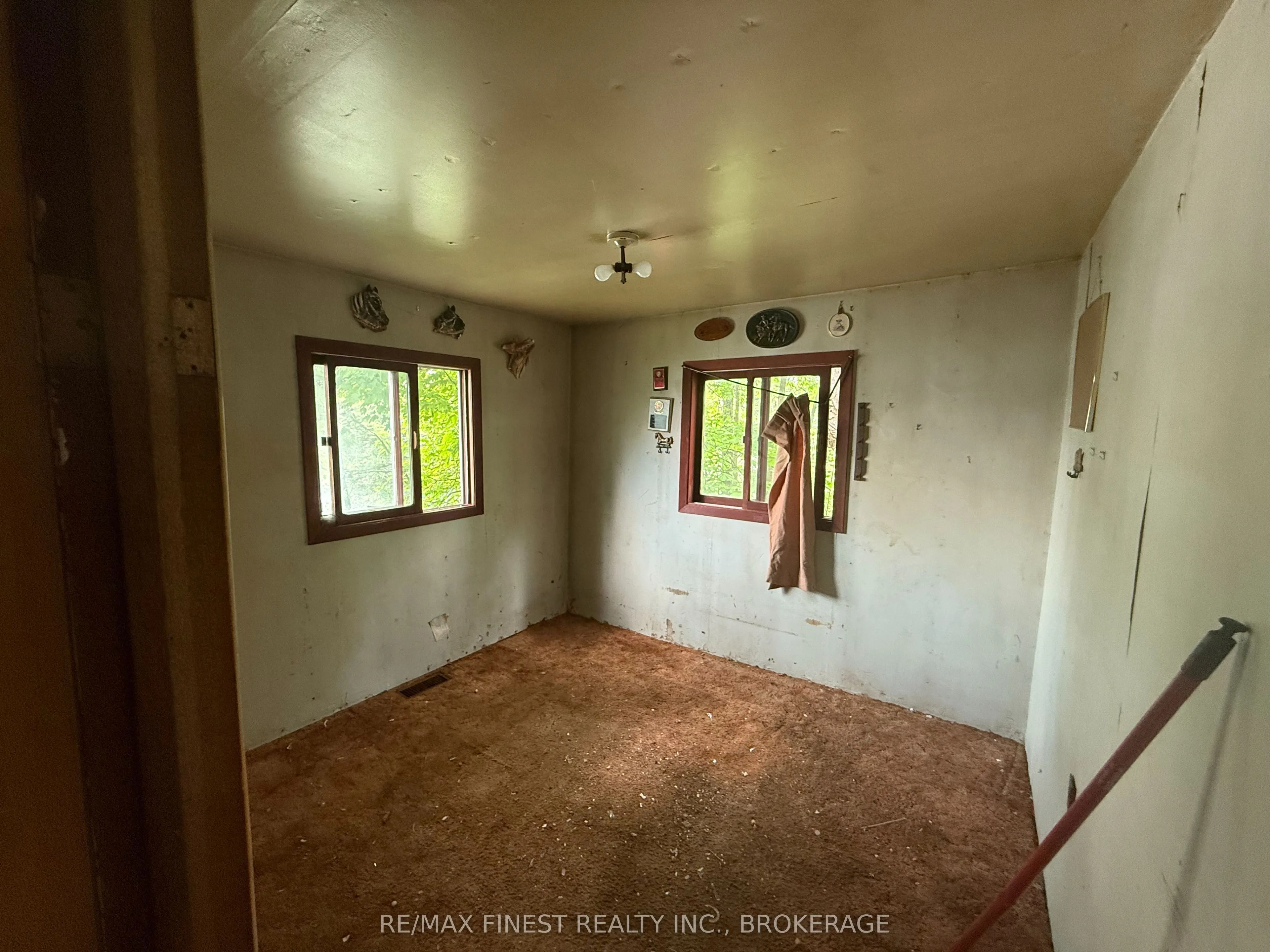 1040 Buckhorn Lane