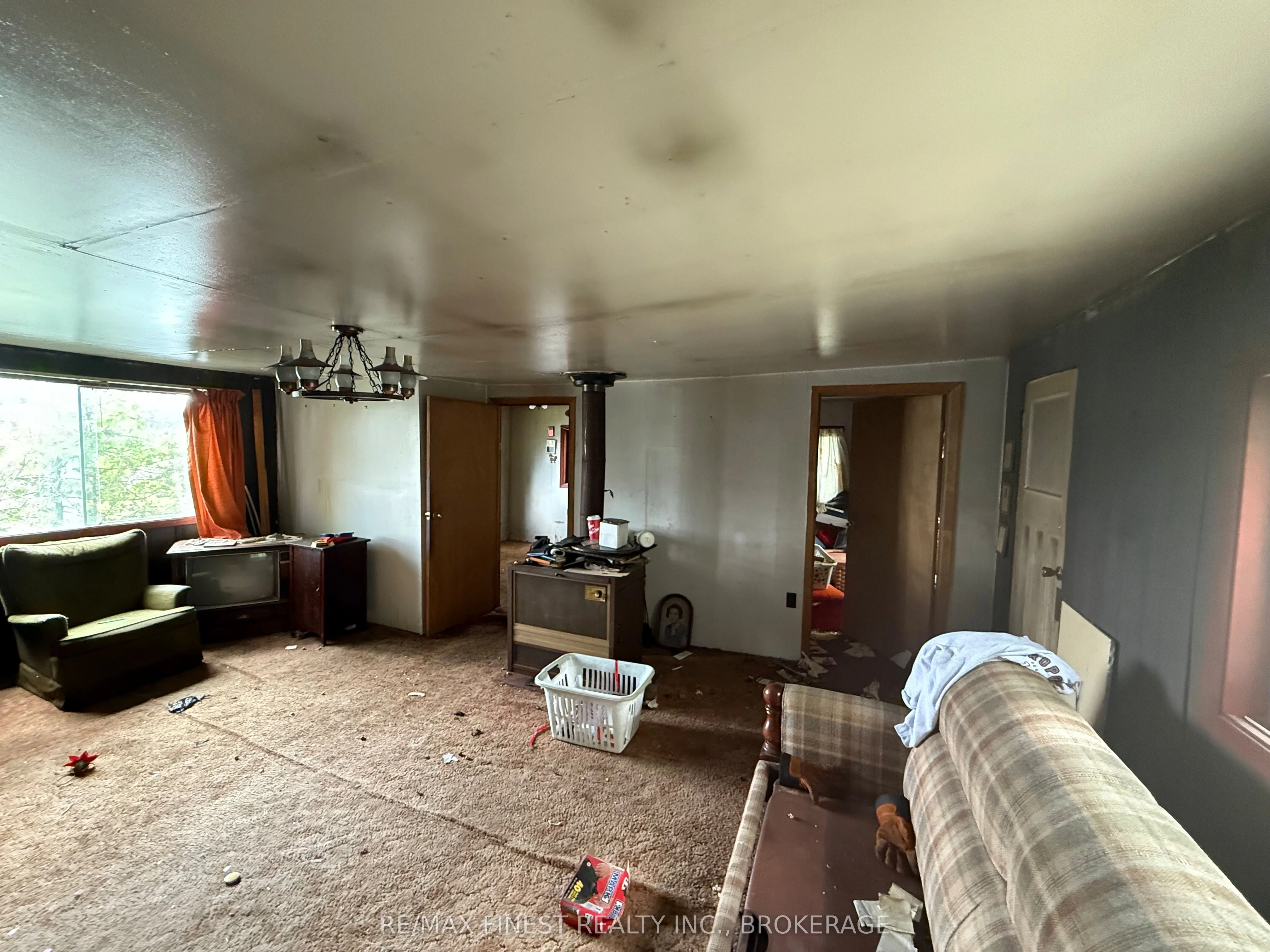 1040 Buckhorn Lane