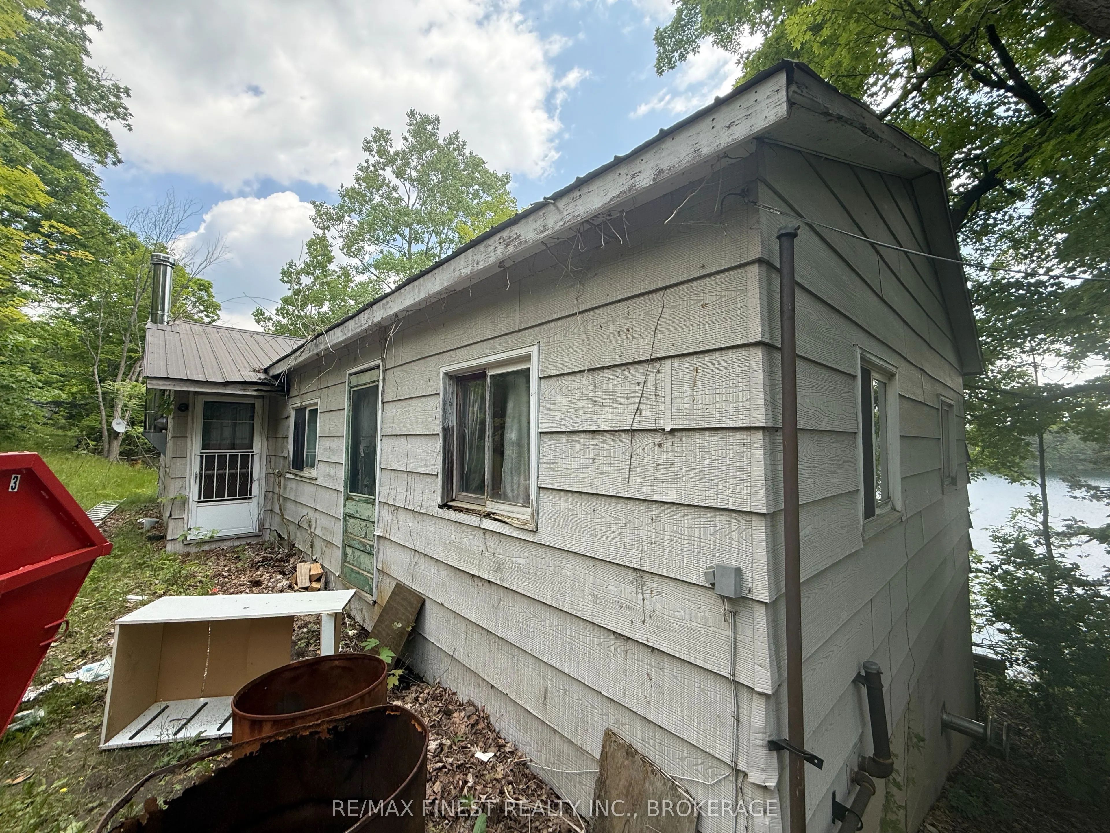 1040 Buckhorn Lane