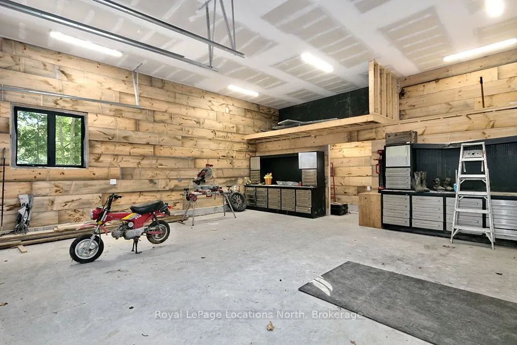 245596 22 Side Road