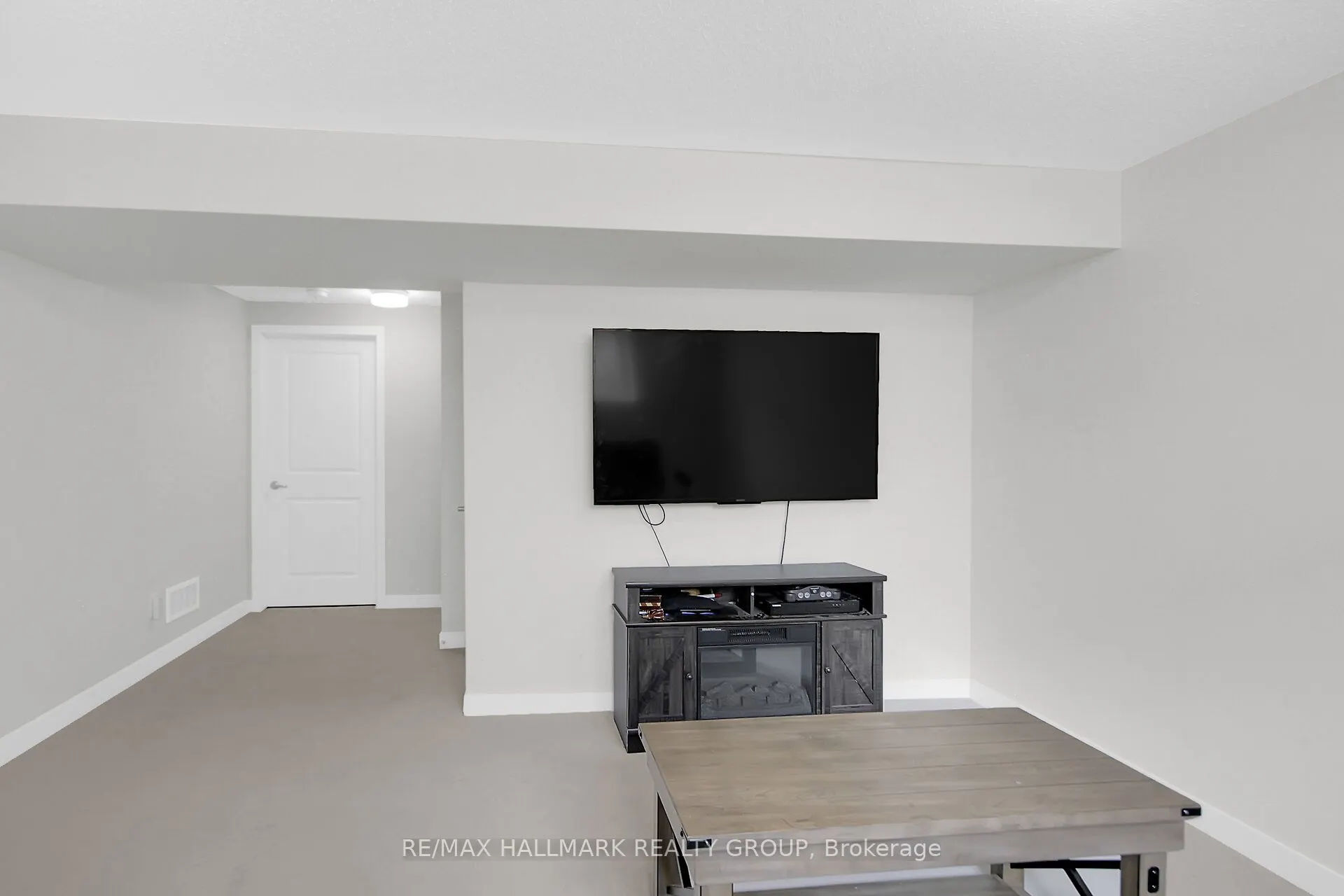 676 Quilter Row