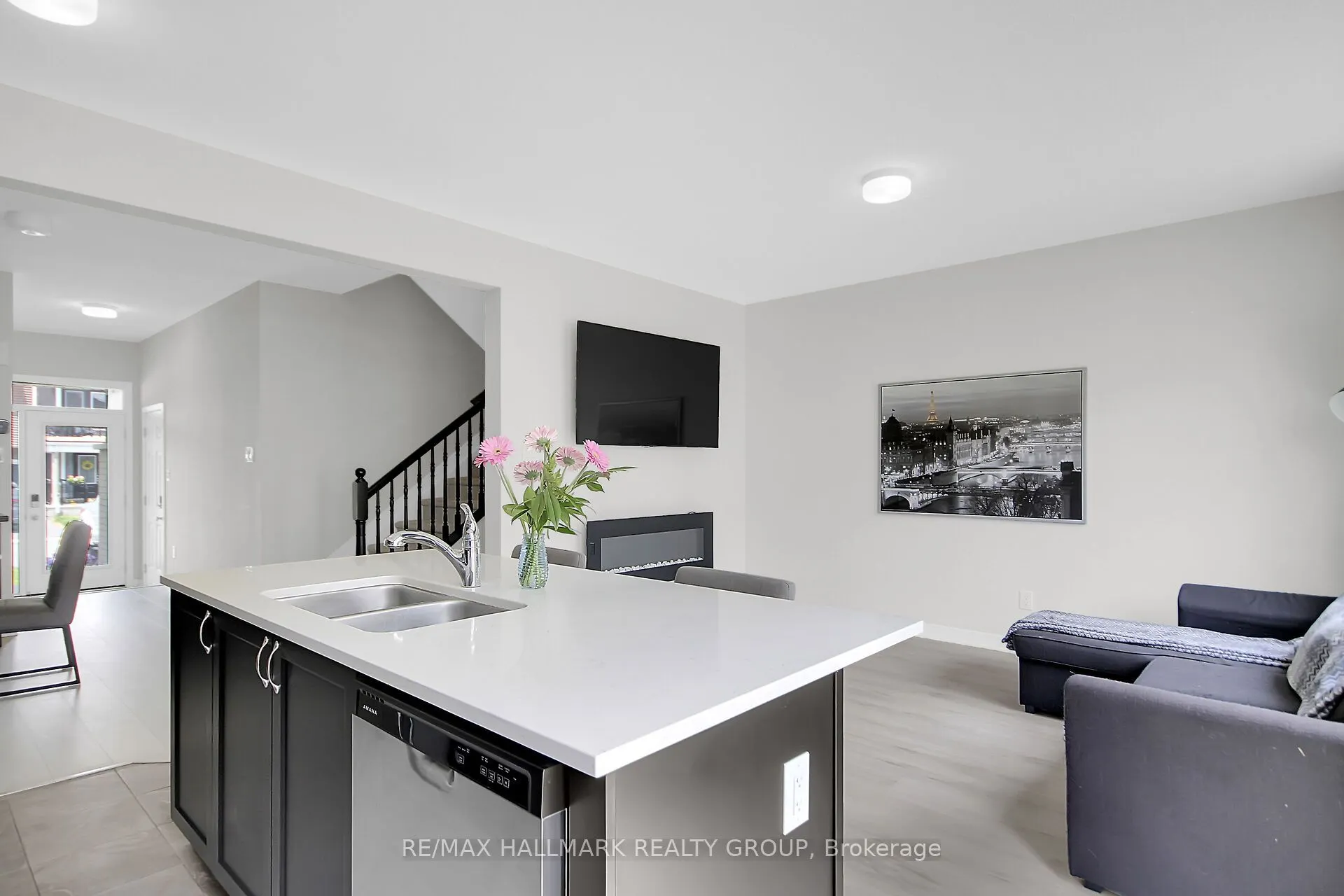 676 Quilter Row