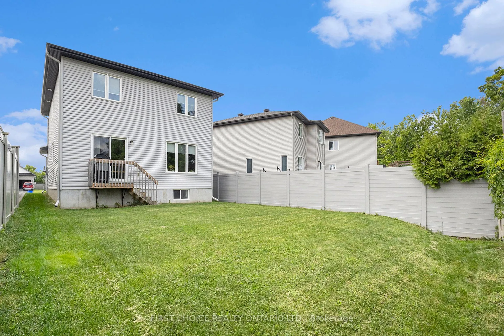636 Robert Street
