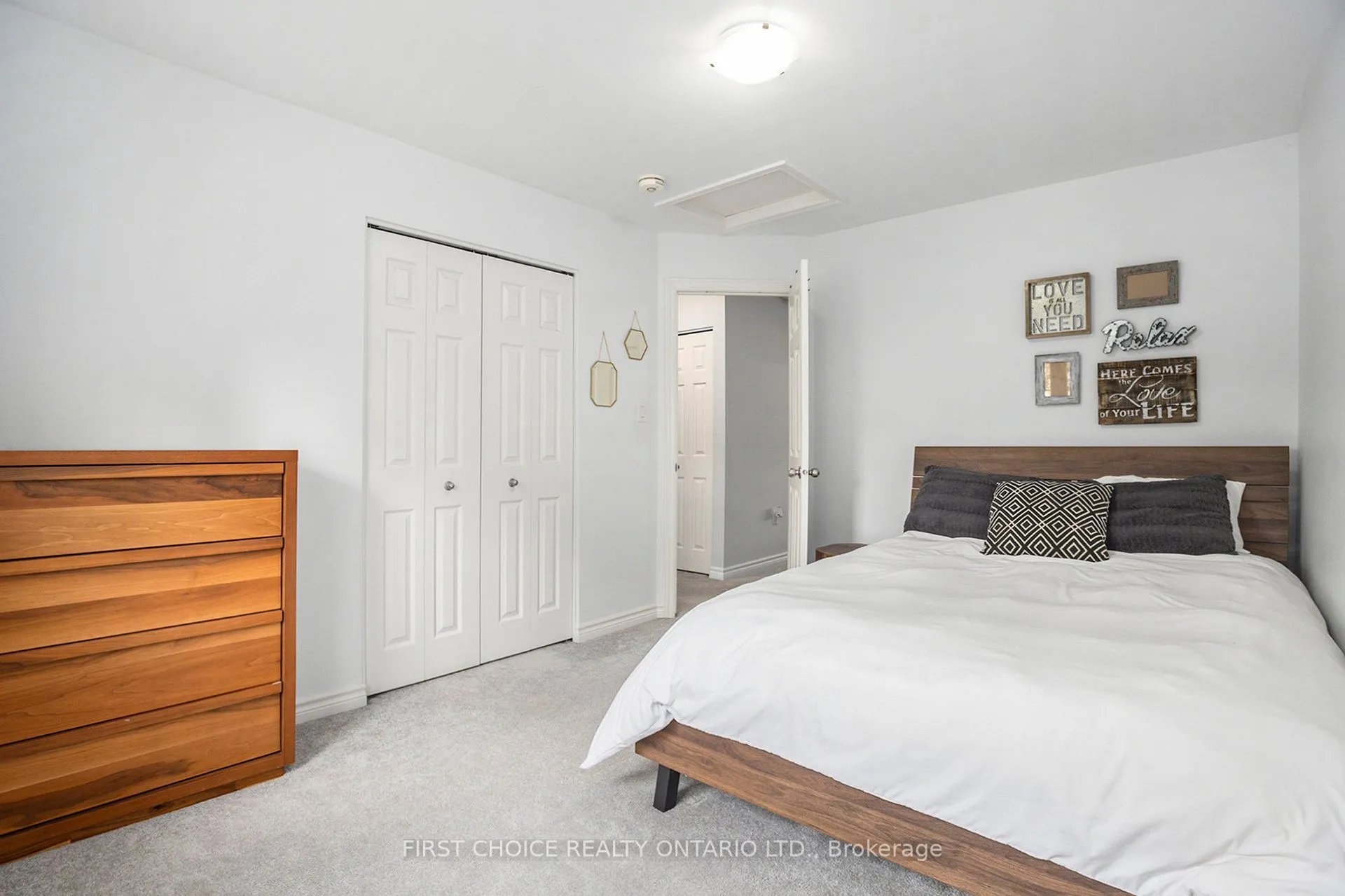 636 Robert Street