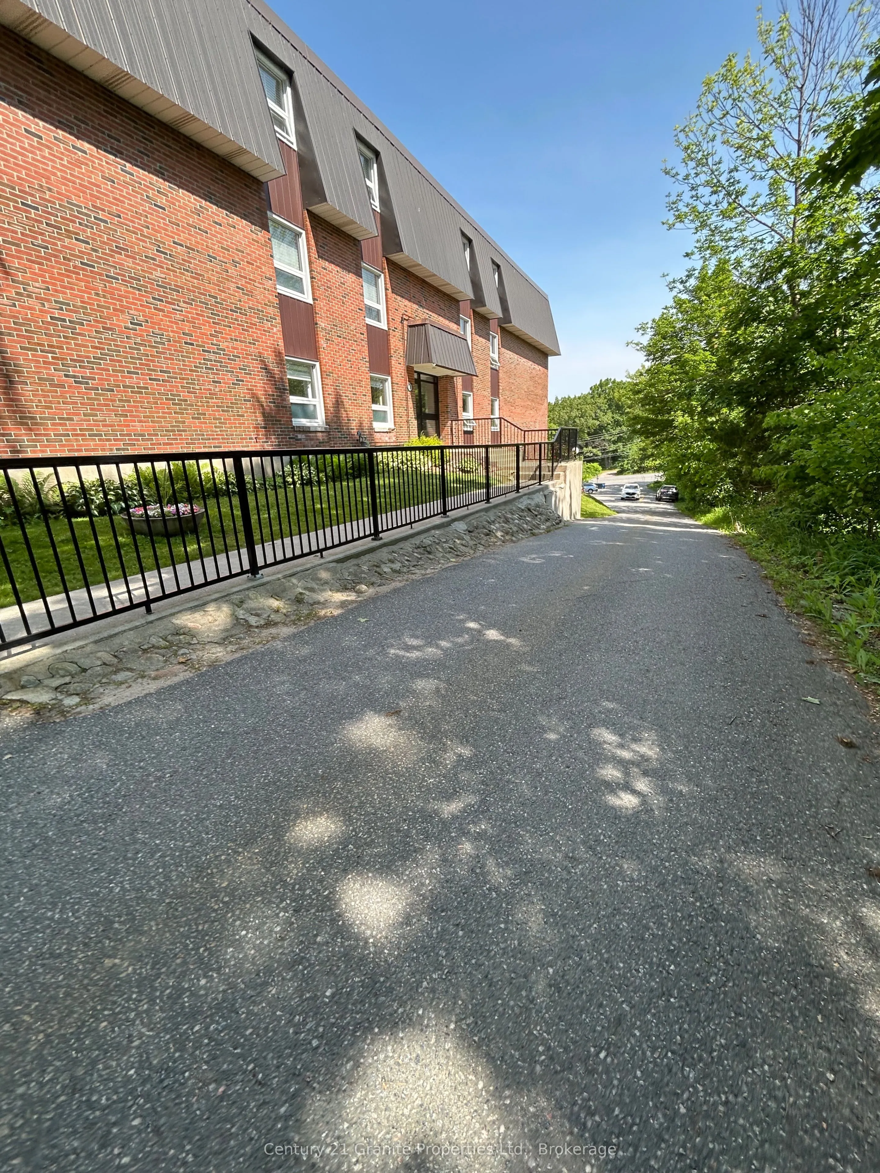 200 Beaconview Heights, #306