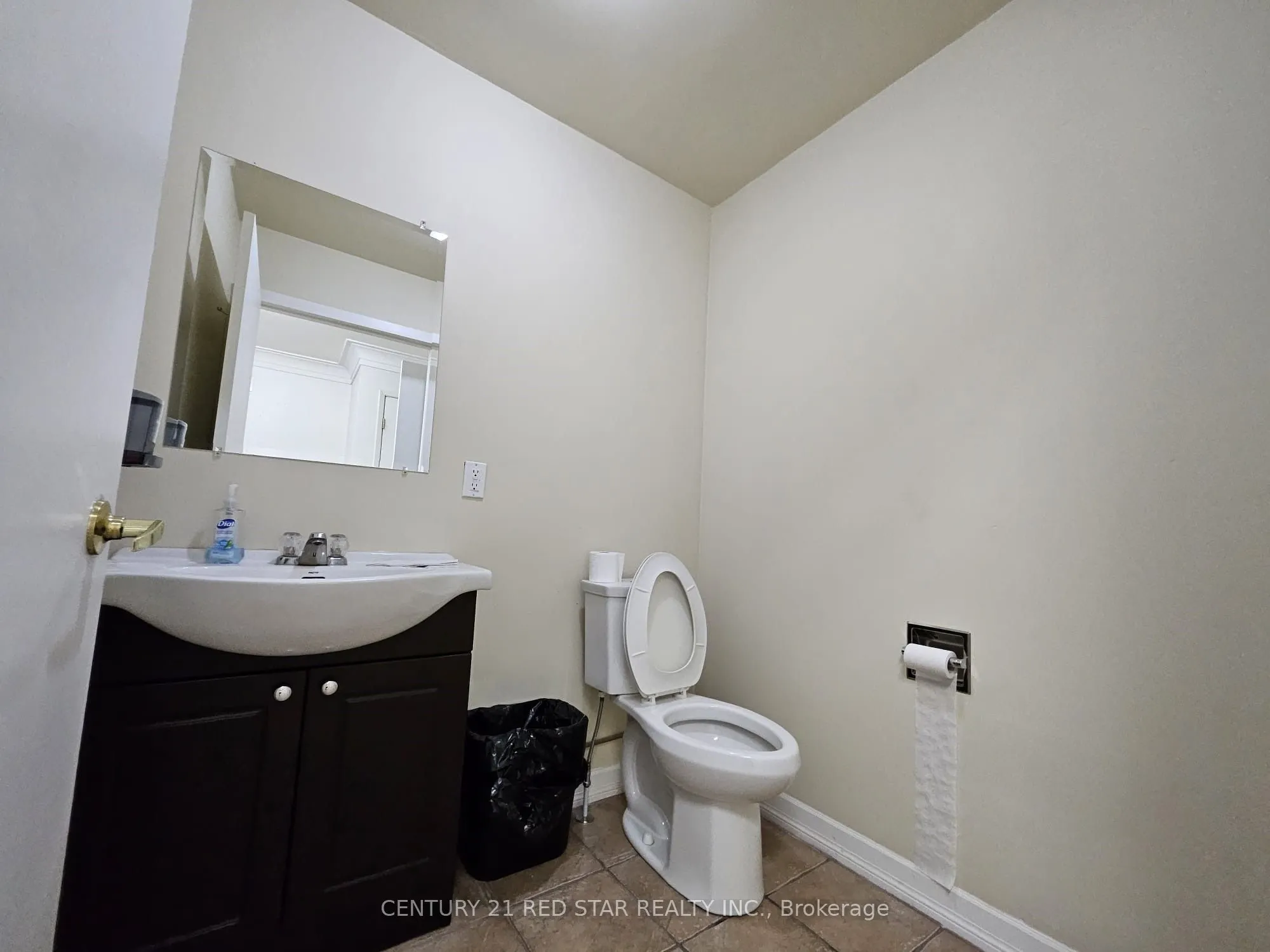 630 Main Street E, #1