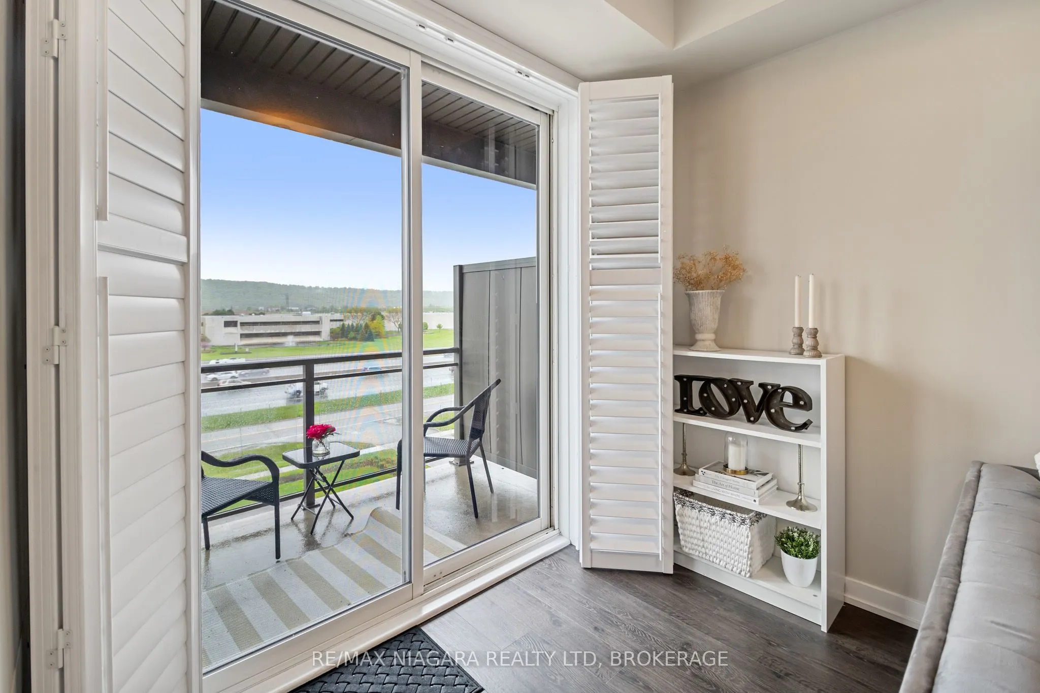 520 North Service Road #411