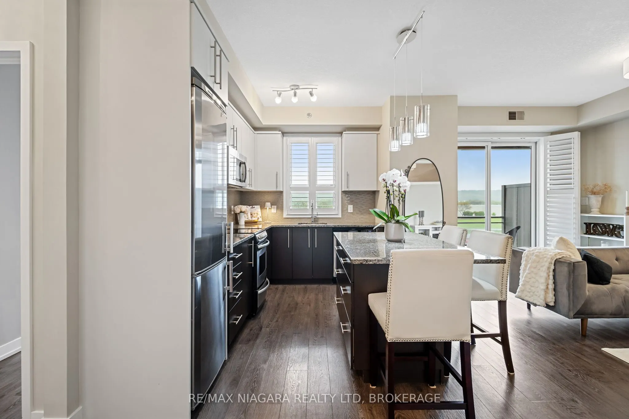 520 North Service Road #411