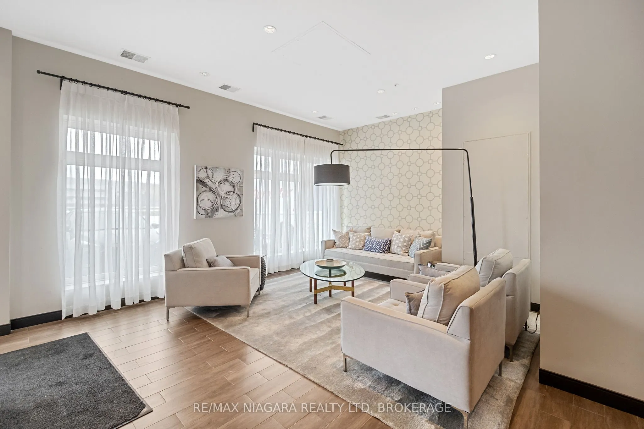 520 North Service Road #411