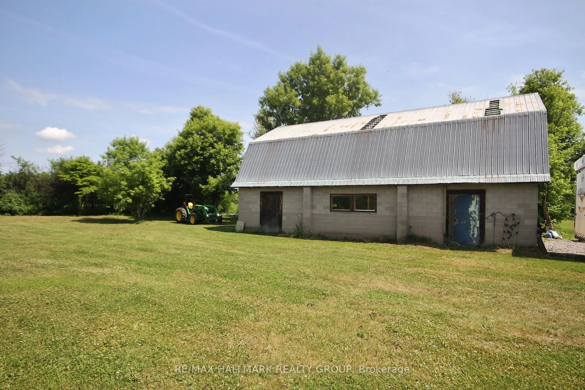 1352 County 43 Road Highway W