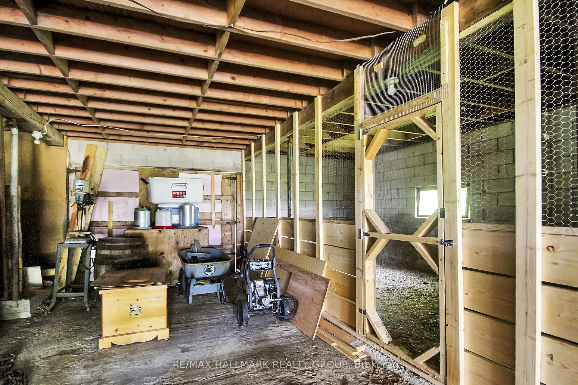 1352 County 43 Road Highway W
