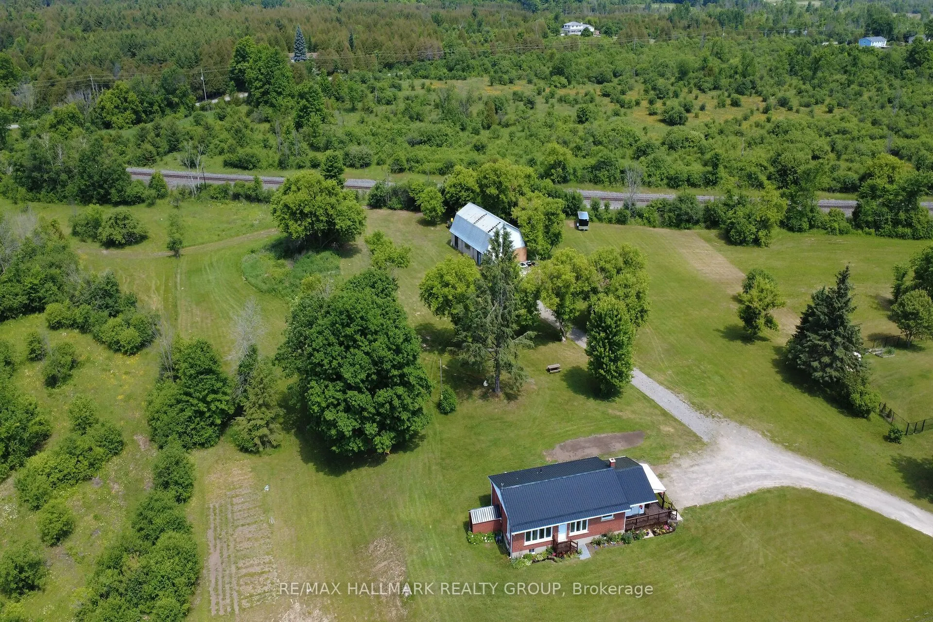 1352 County 43 Road Highway W
