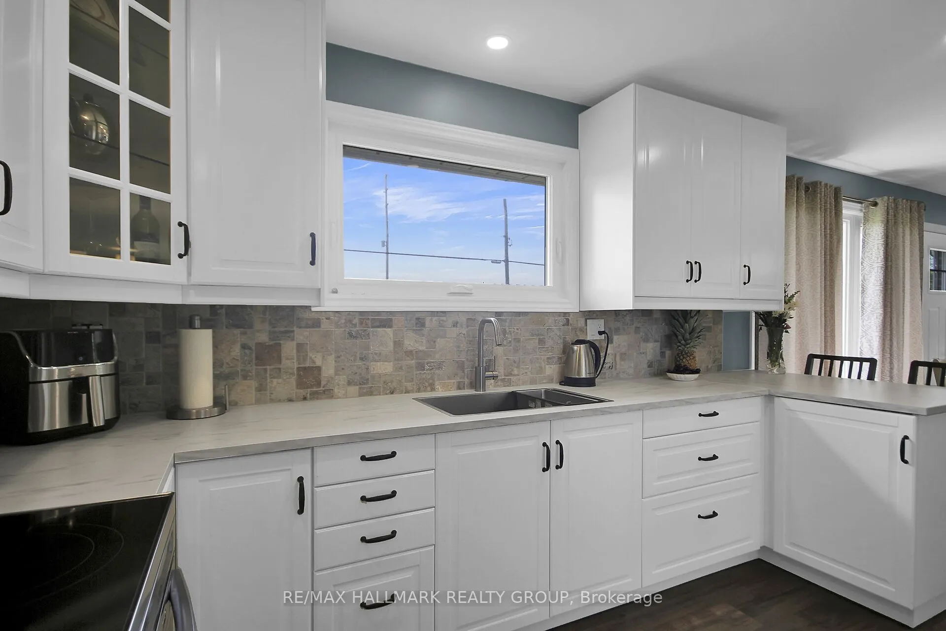 1352 County 43 Road Highway W