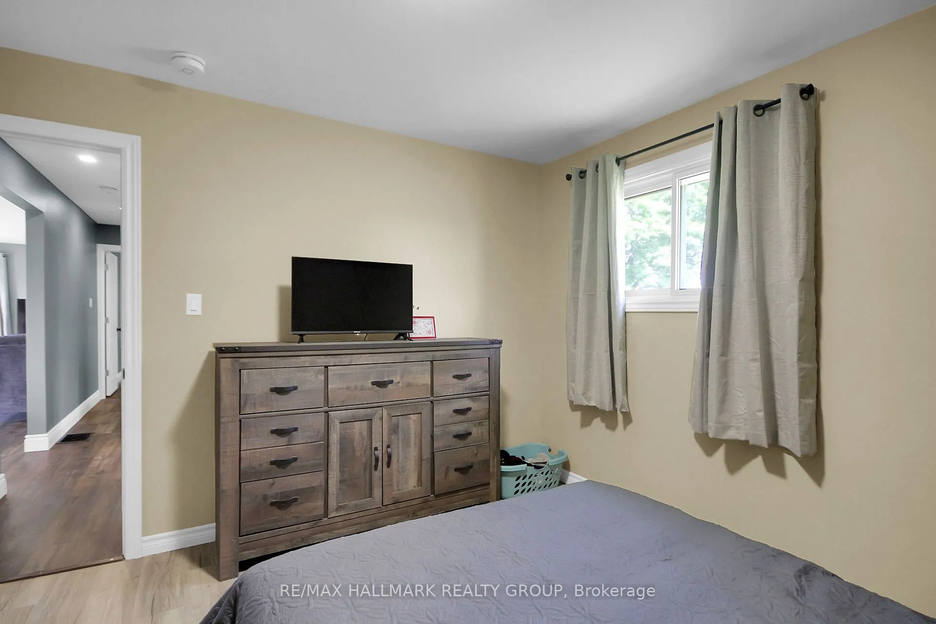 1352 County 43 Road Highway W
