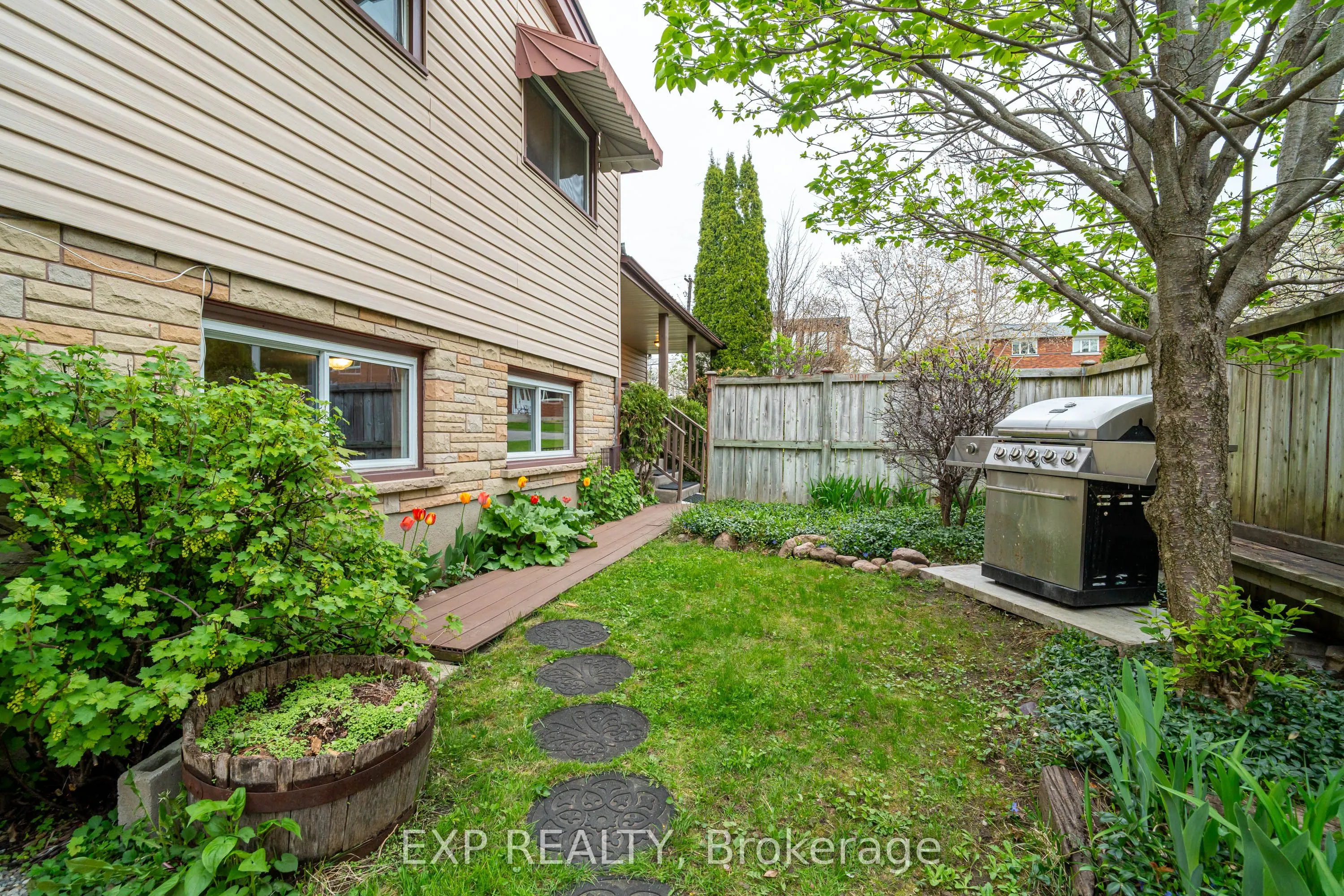 220 Ancaster Avenue