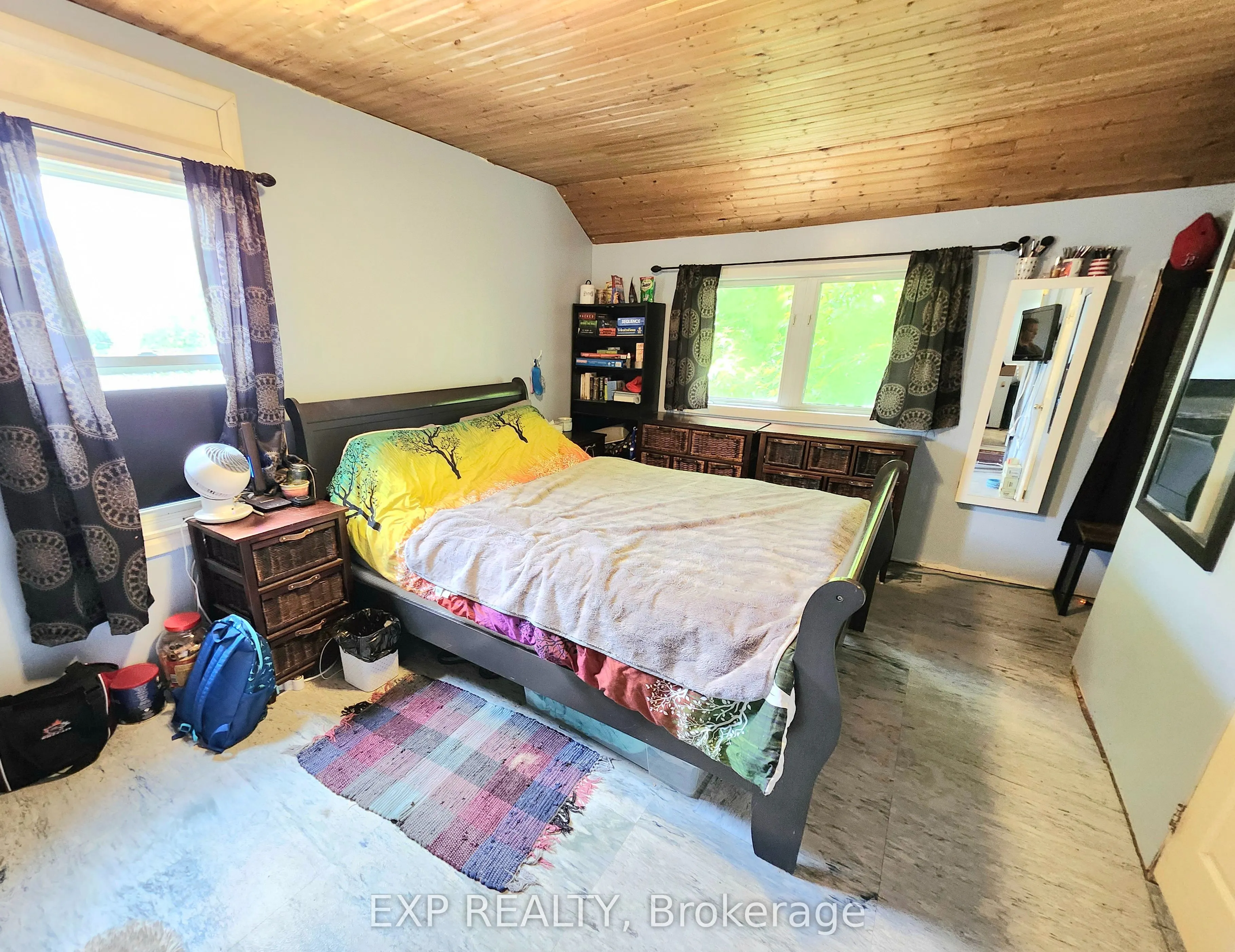 485 Dibble Street W