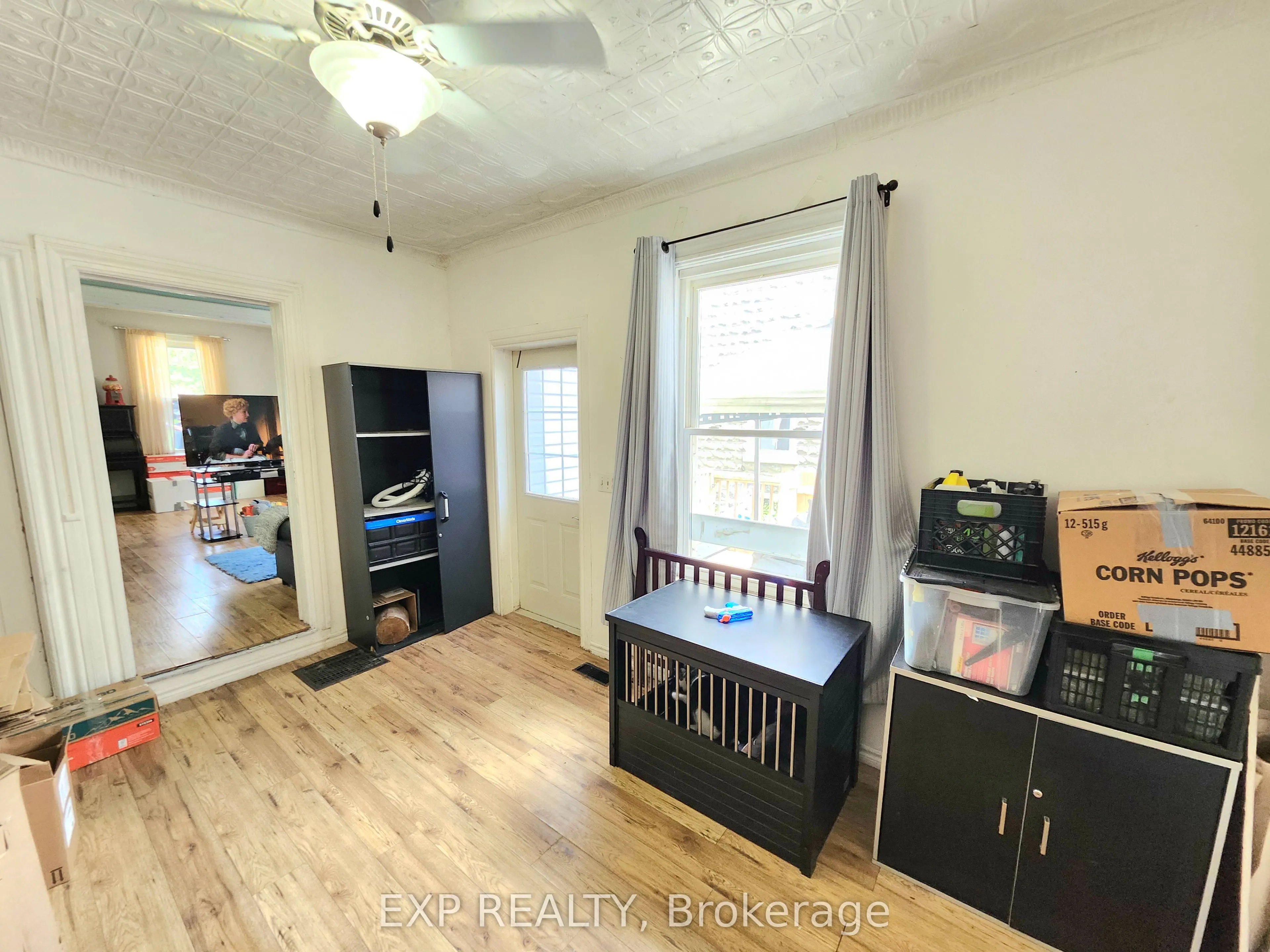 485 Dibble Street W