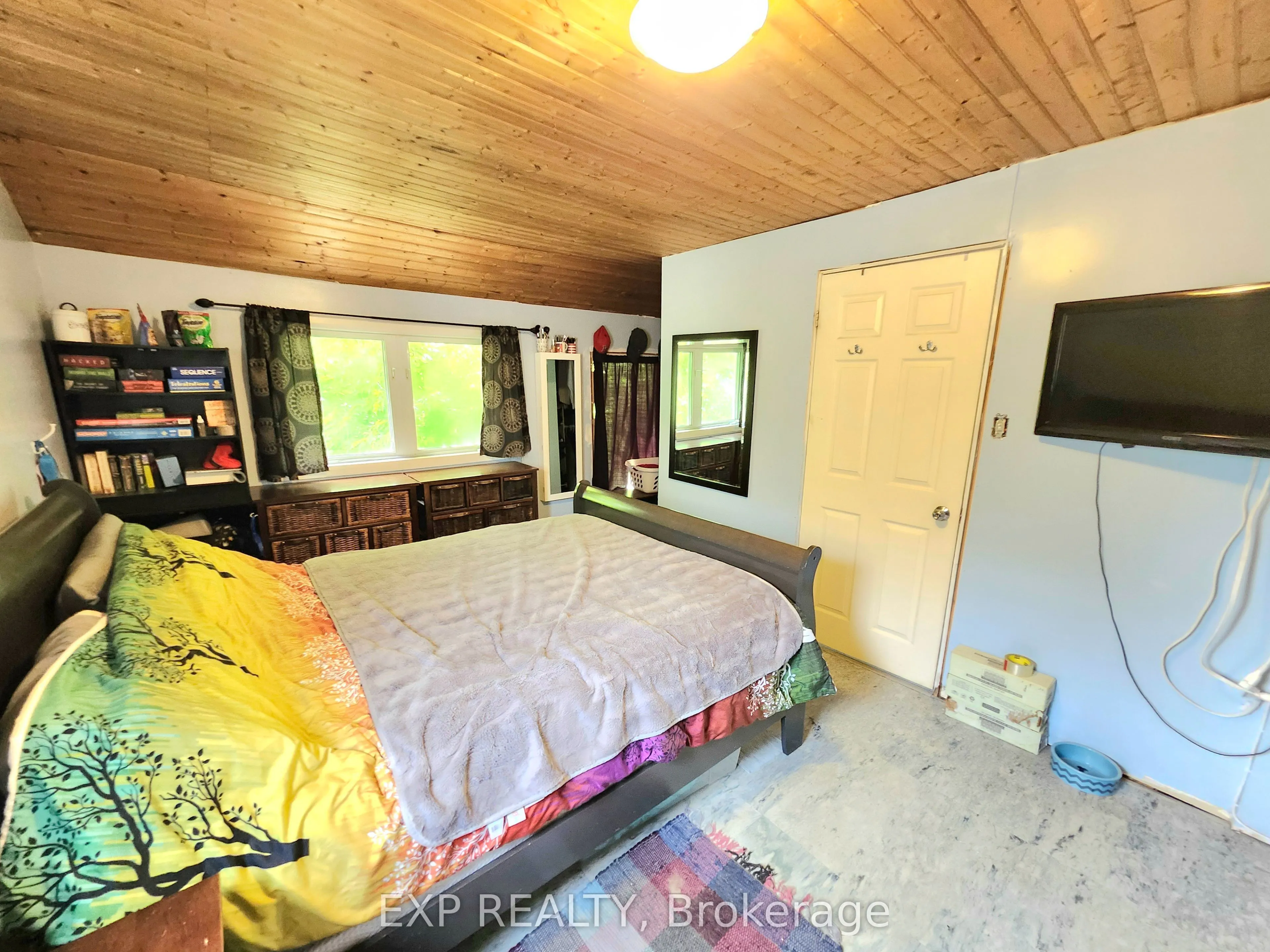485 Dibble Street W