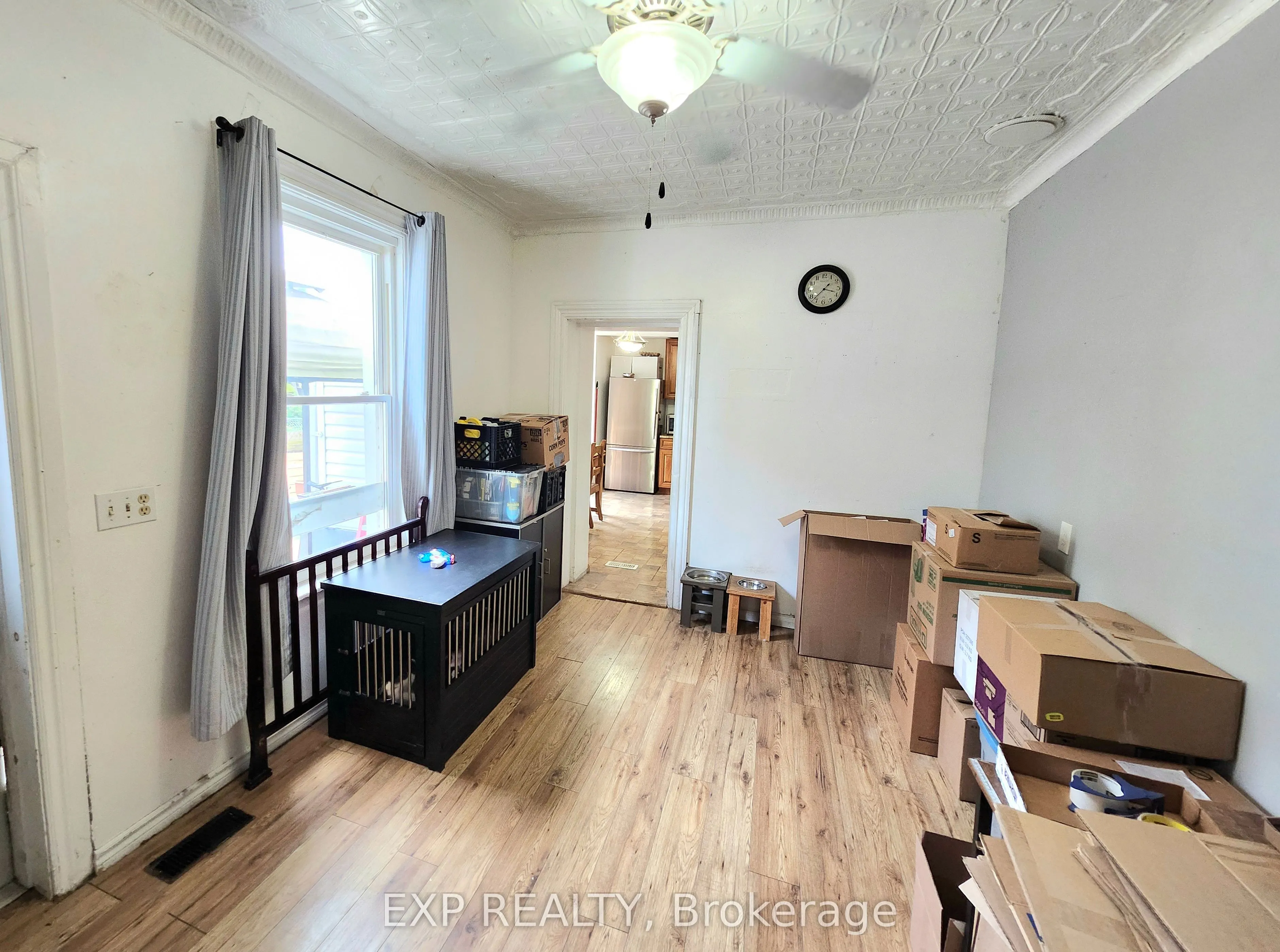 485 Dibble Street W