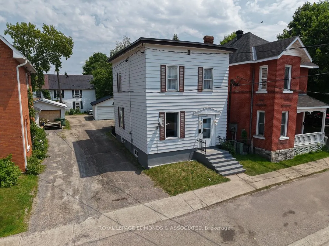 303 Murray Street