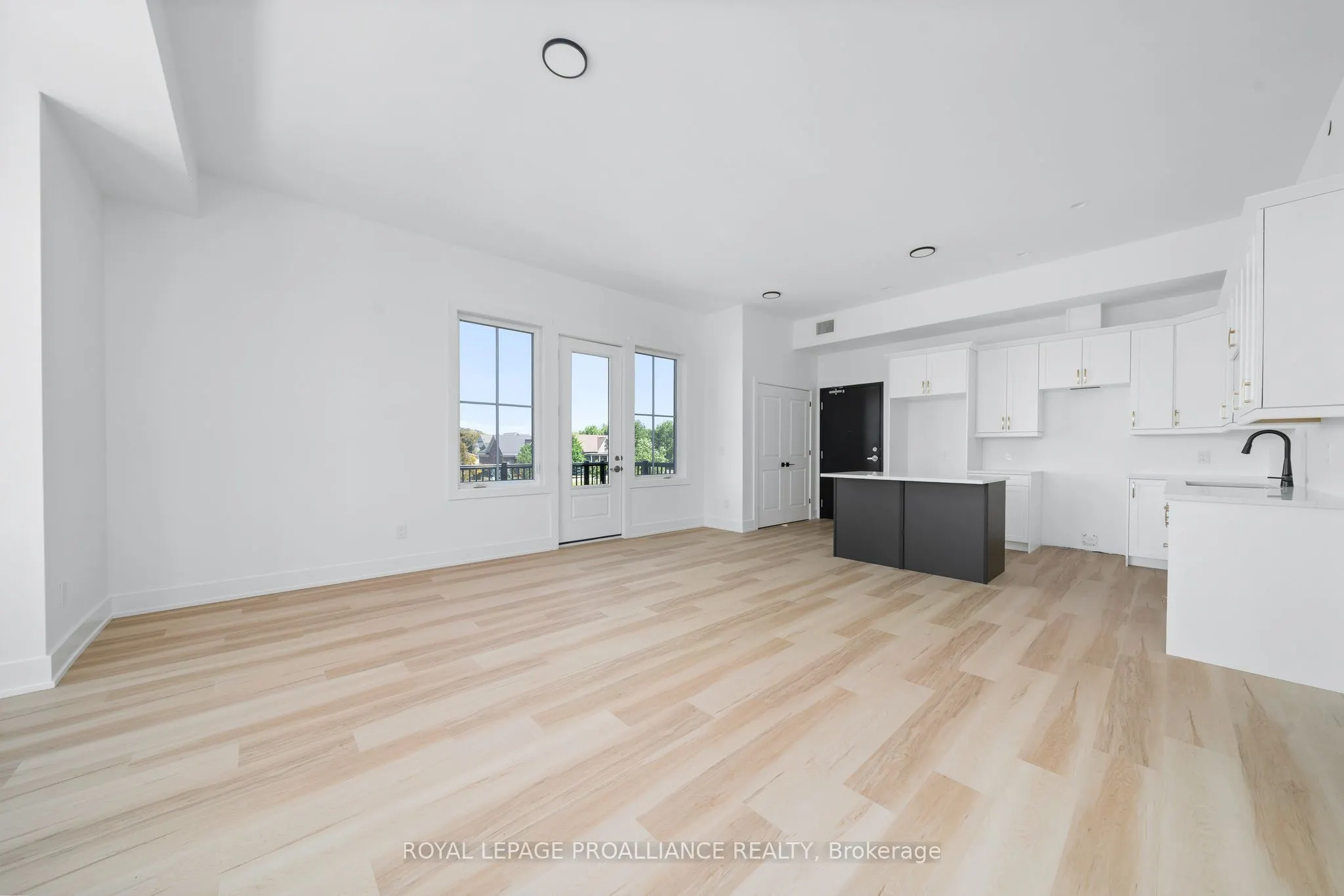 941 Charles Wilson Parkway, #201