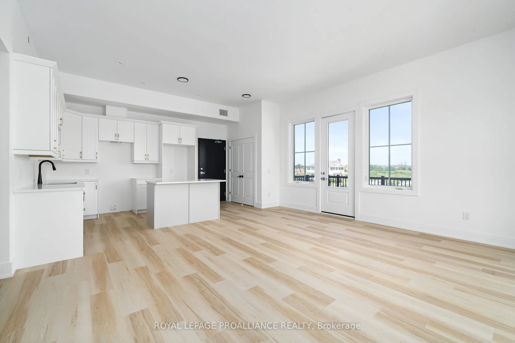 941 Charles Wilson Parkway, #202