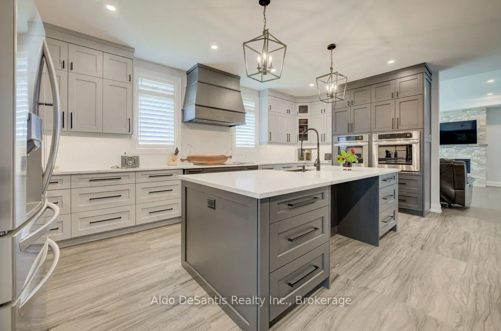 1211 Woodburn Road