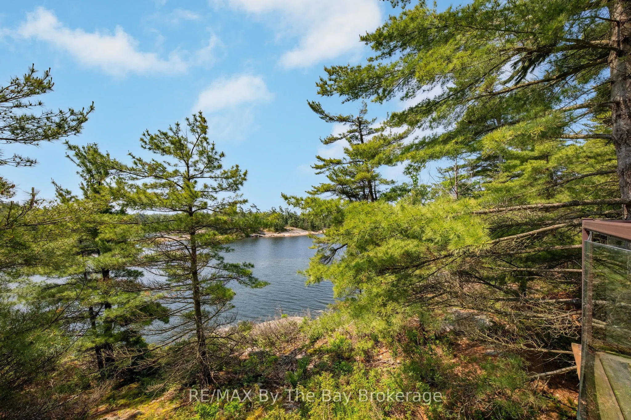 12 Is 3900 Georgian Bay
