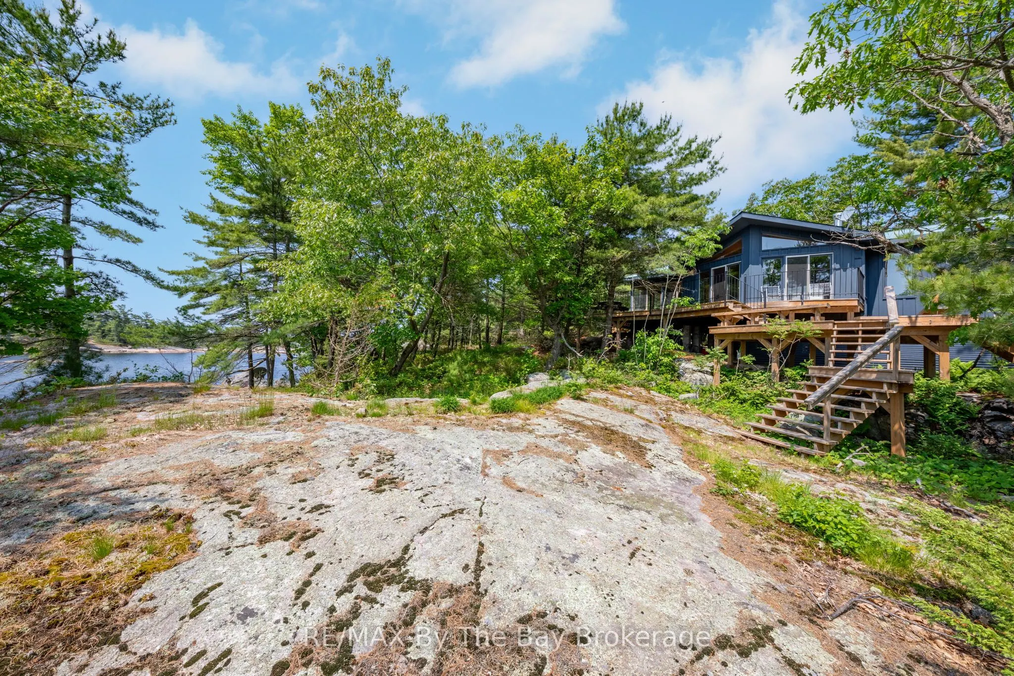 12 Is 3900 Georgian Bay