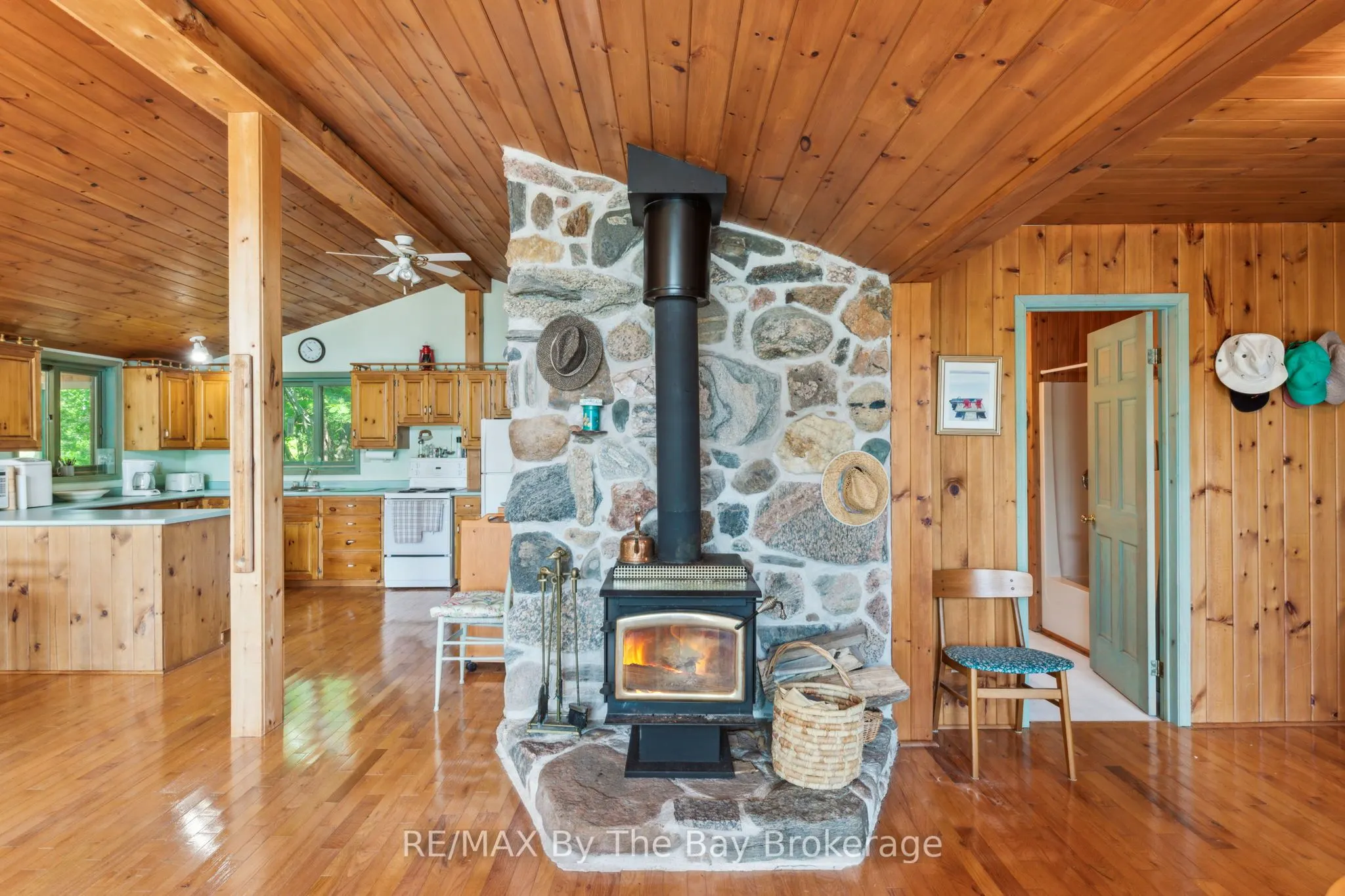 12 Is 3900 Georgian Bay