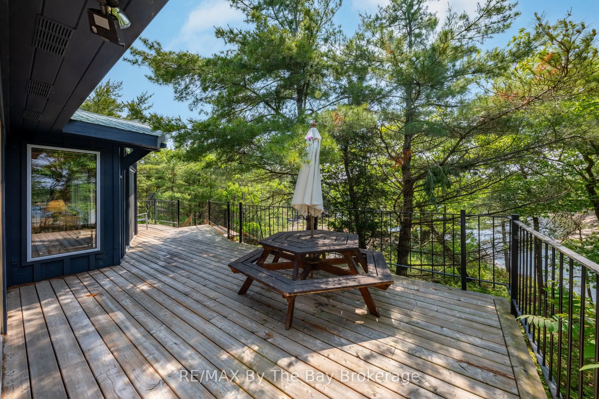 12 Is 3900 Georgian Bay