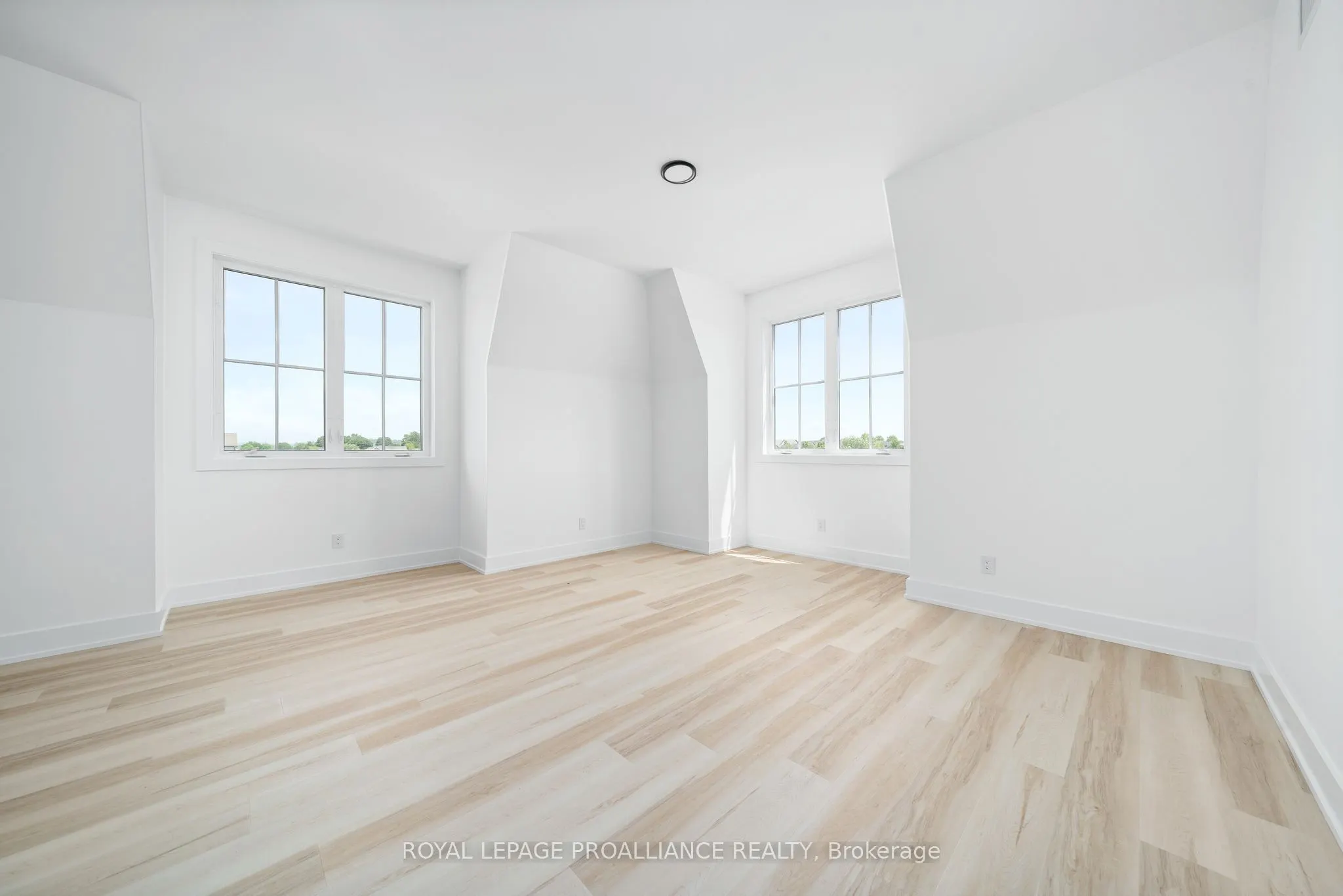 941 Charles Wilson Parkway, #302