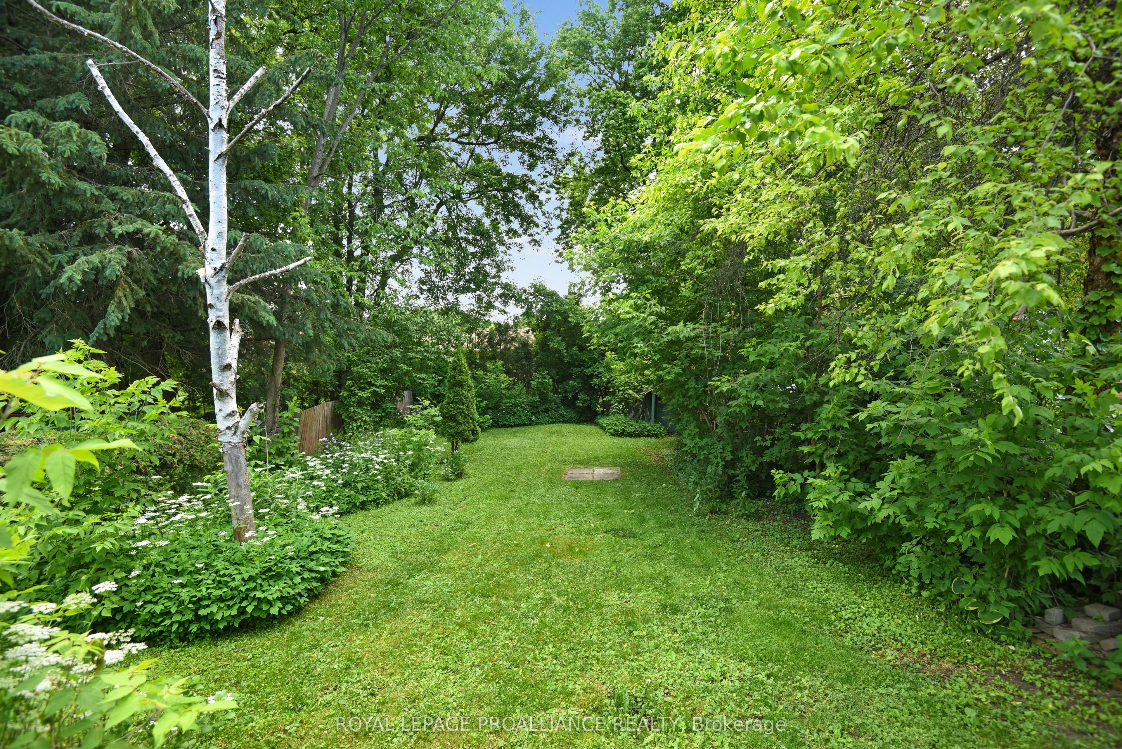 11 Broadway Avenue