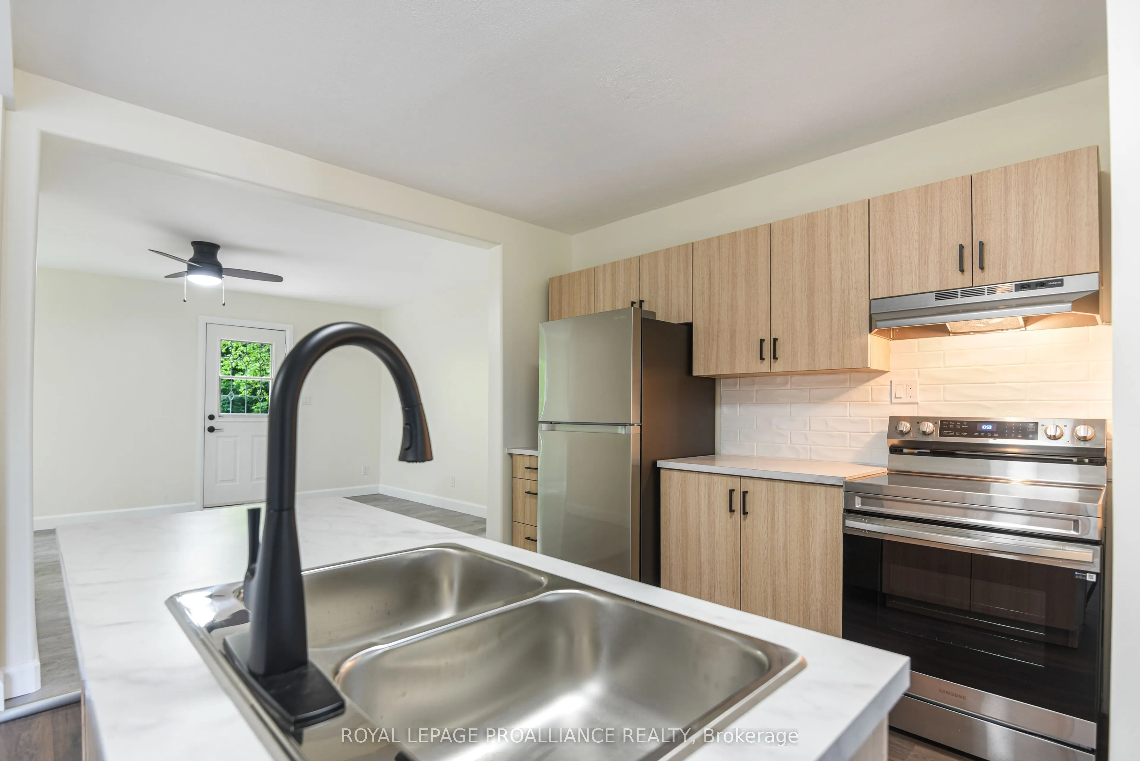 11 Broadway Avenue