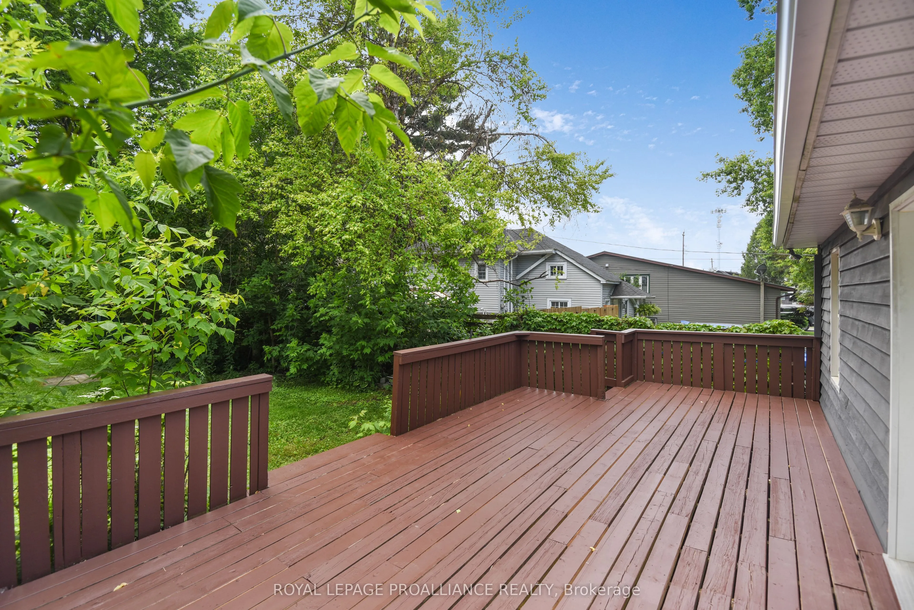 11 Broadway Avenue