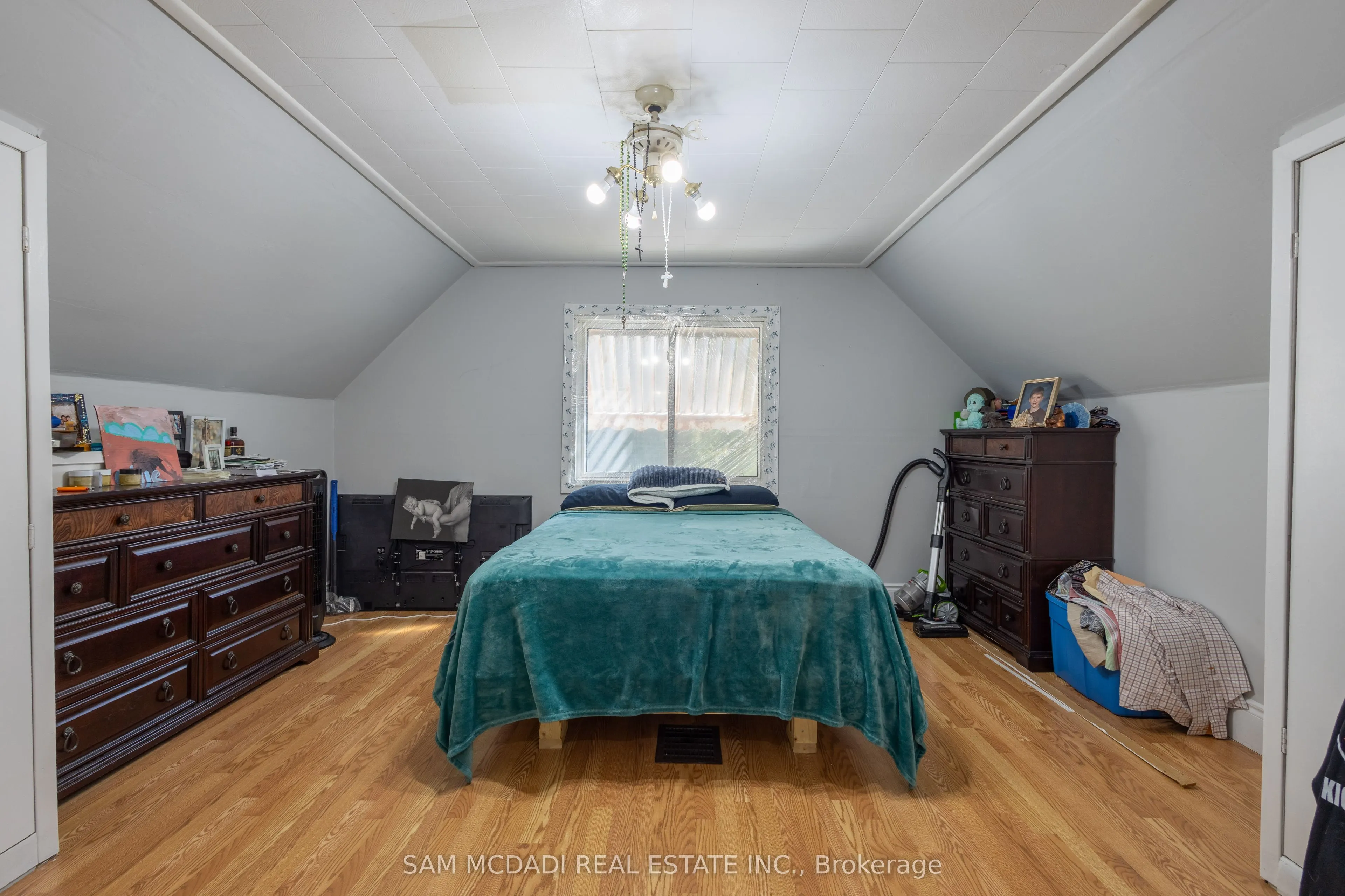 867 Jerseyville Road W
