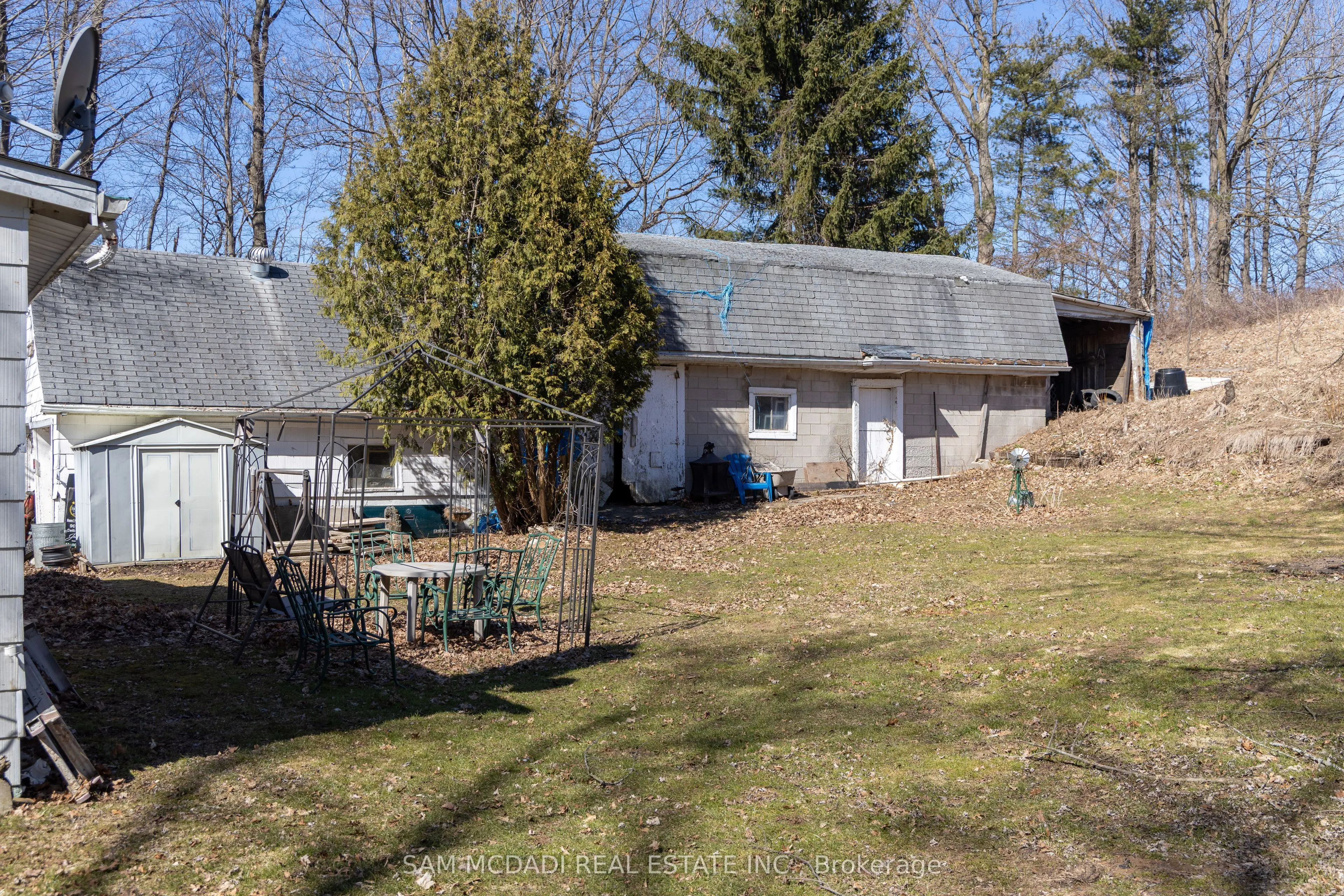 867 Jerseyville Road W