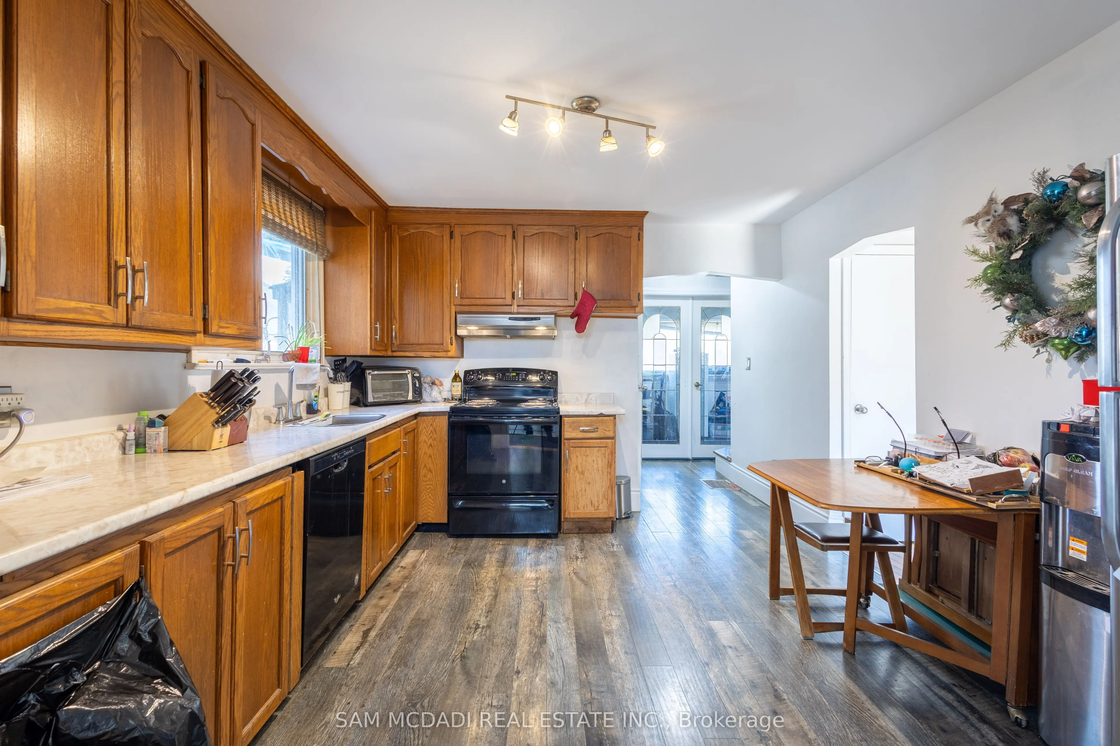 867 Jerseyville Road W