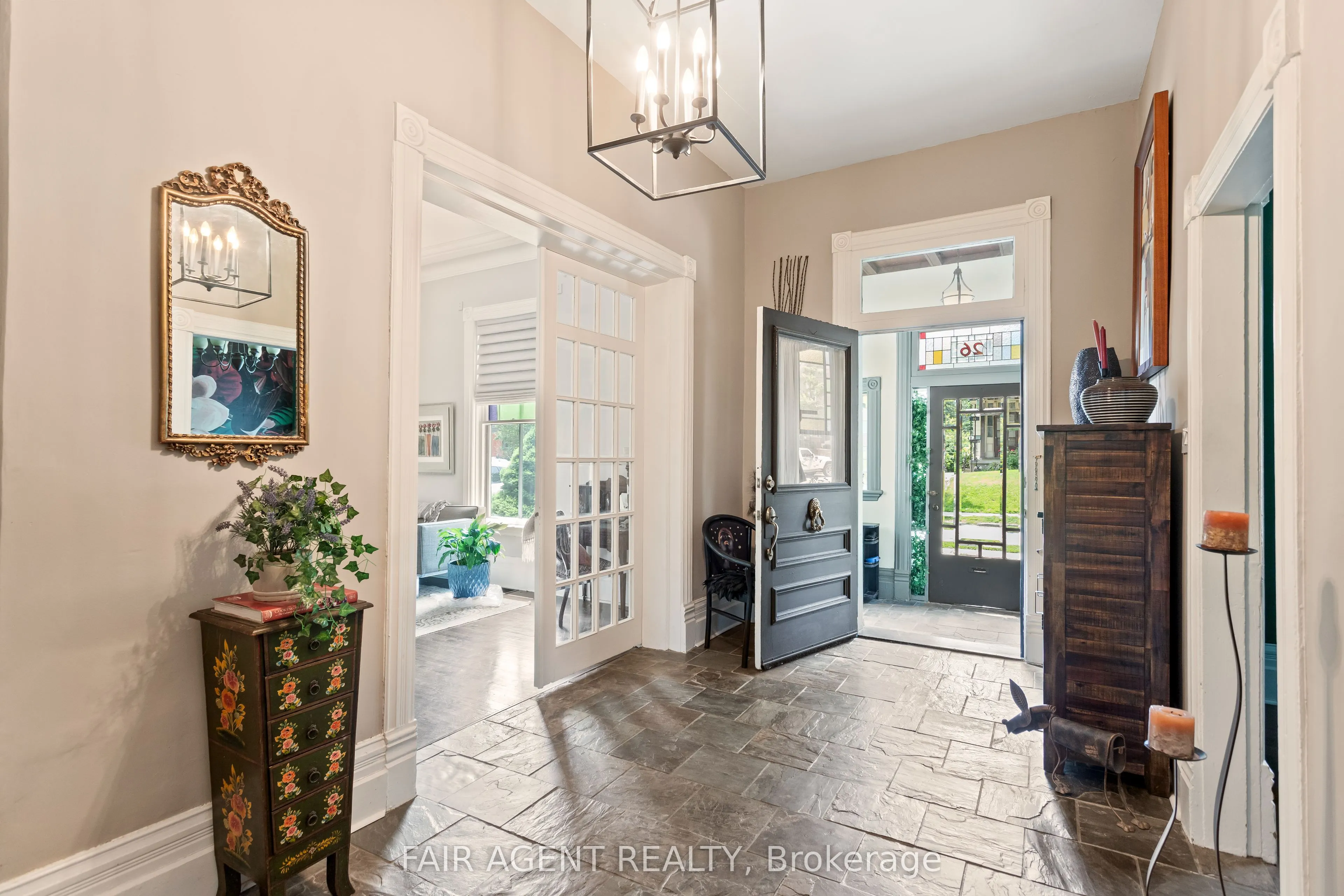 26 DALY Avenue