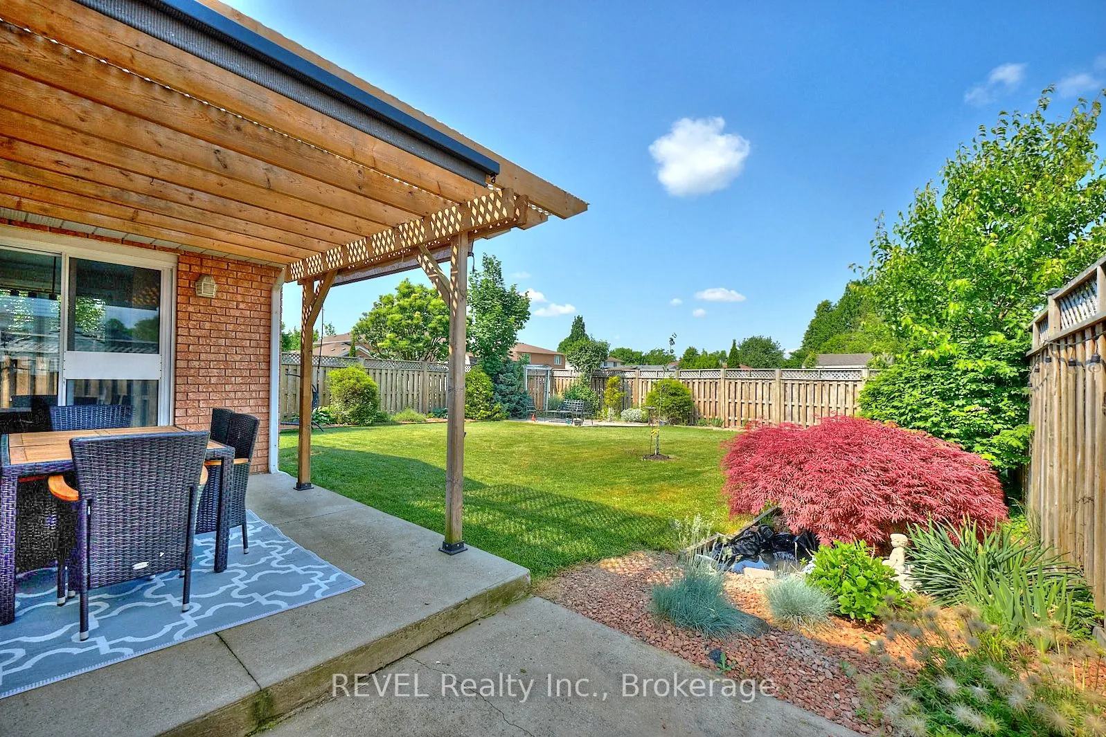 8007 Oakridge Drive